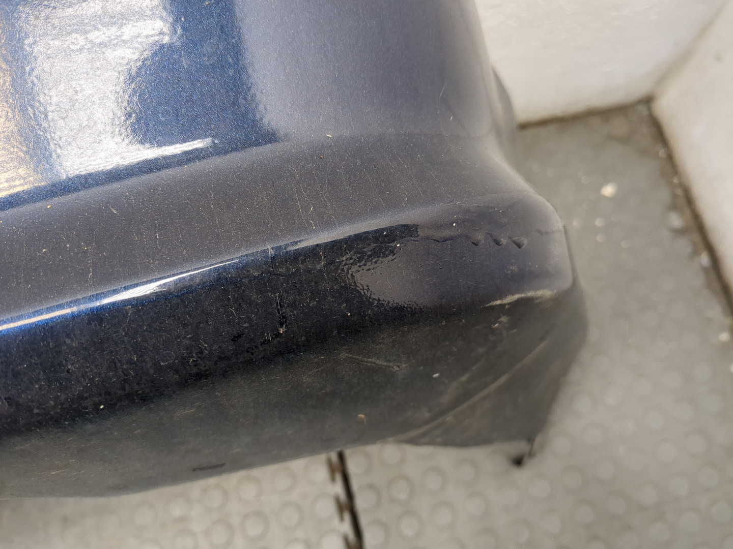 Бампер задний