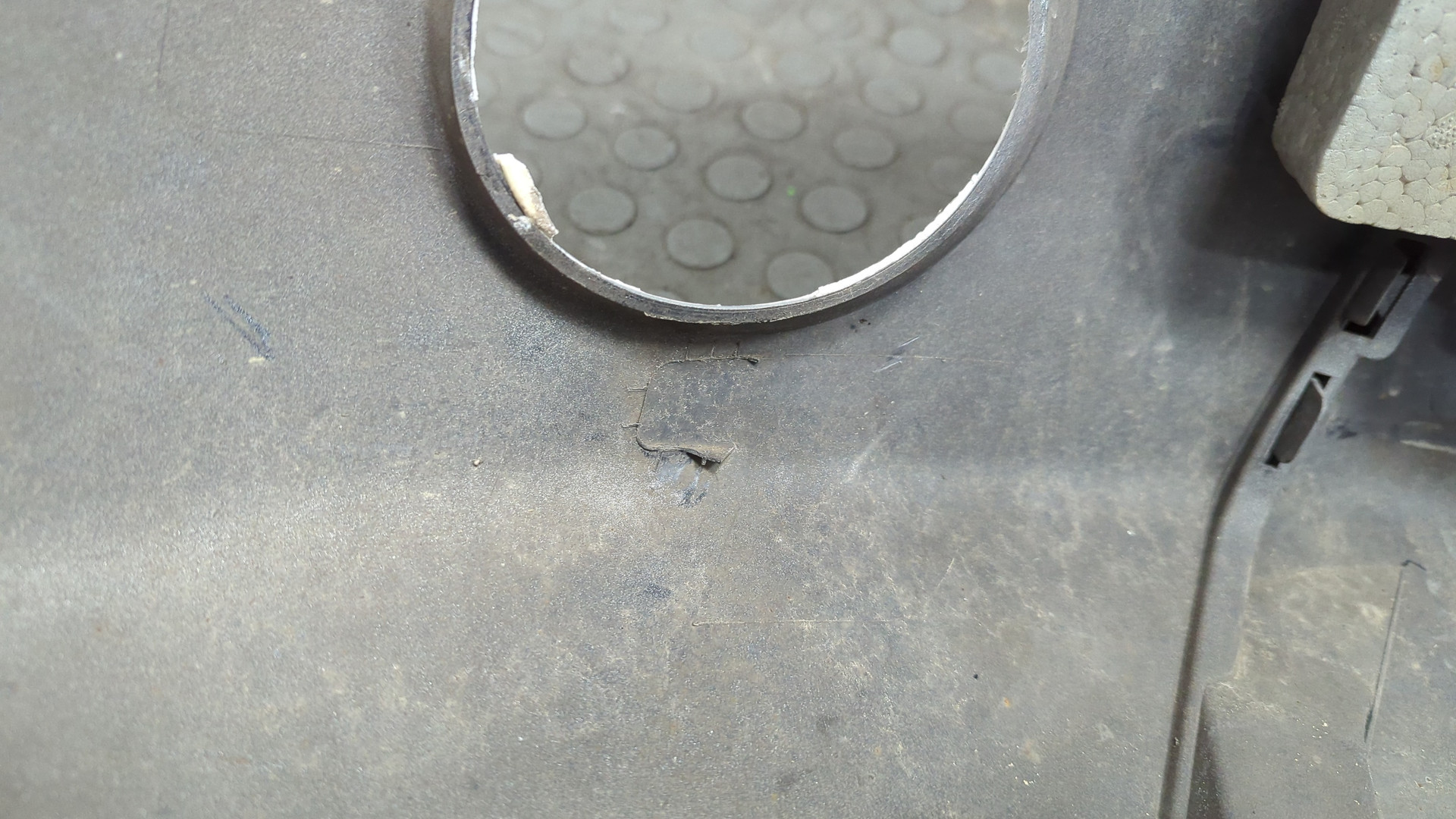 Бампер передний