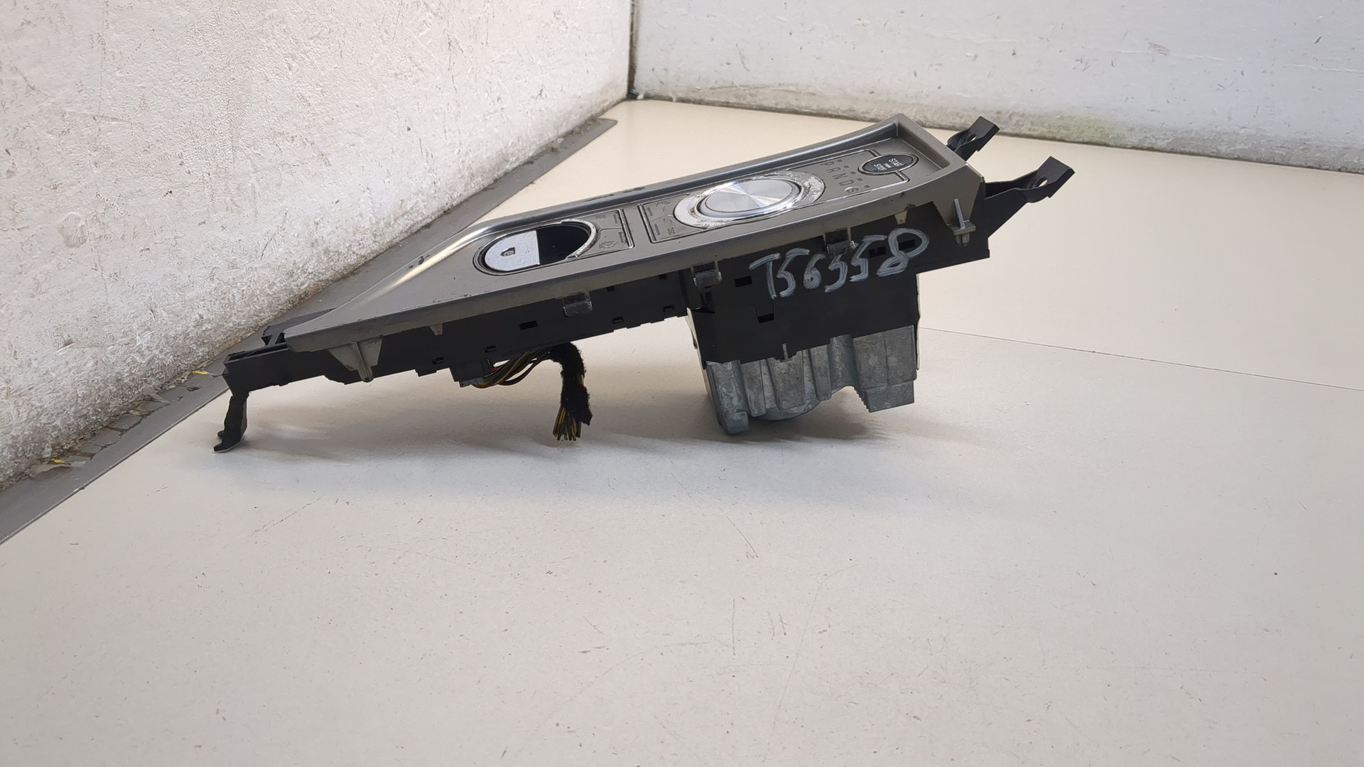 Кулиса МКПП / АКПП