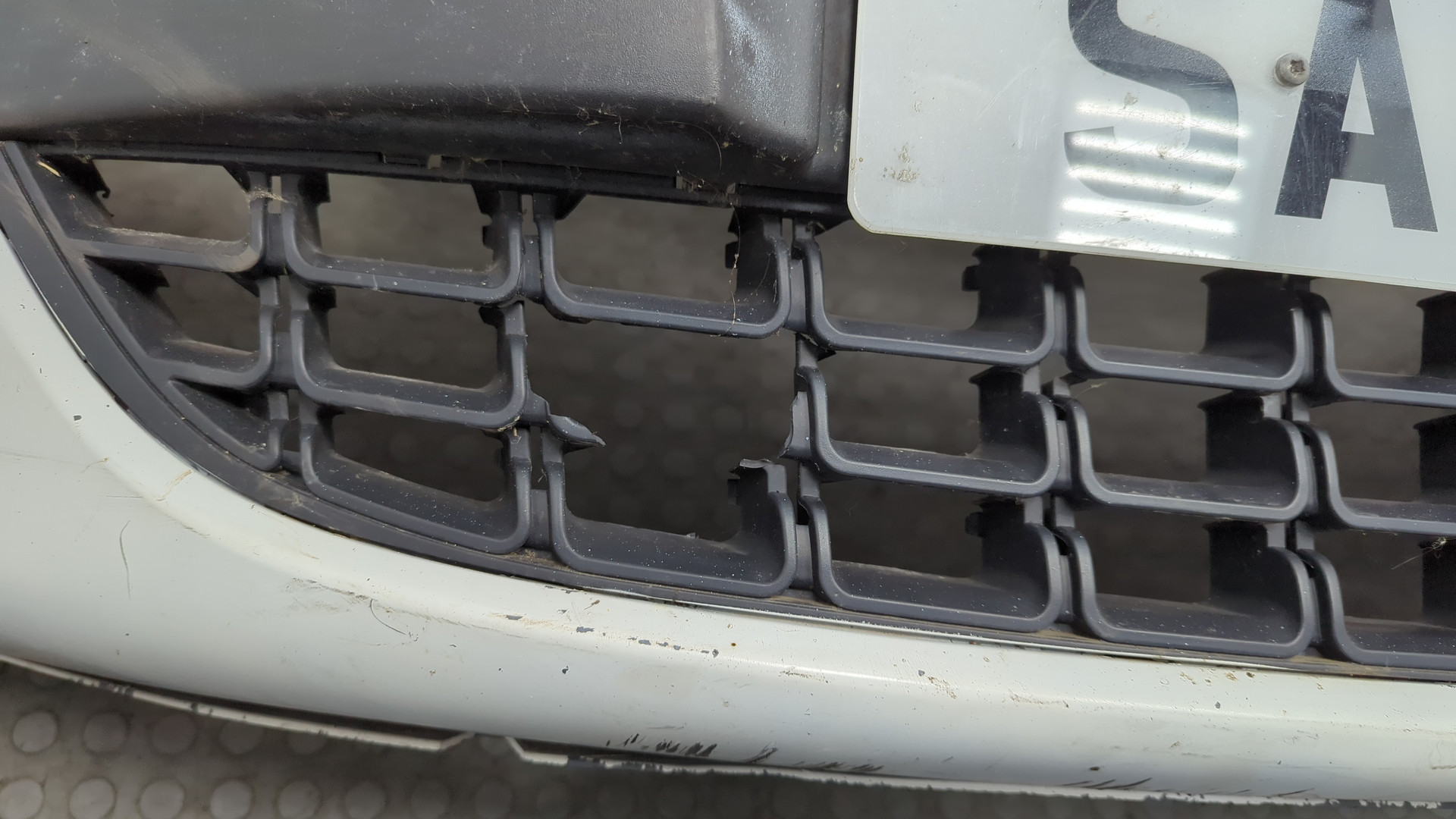 Бампер передний