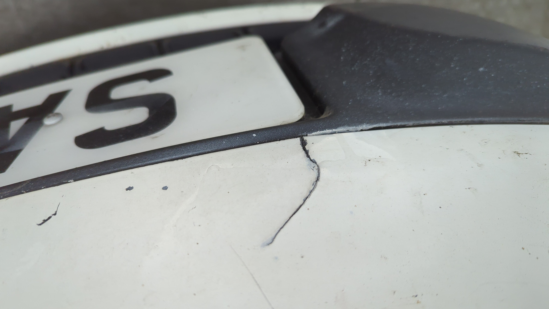 Бампер передний