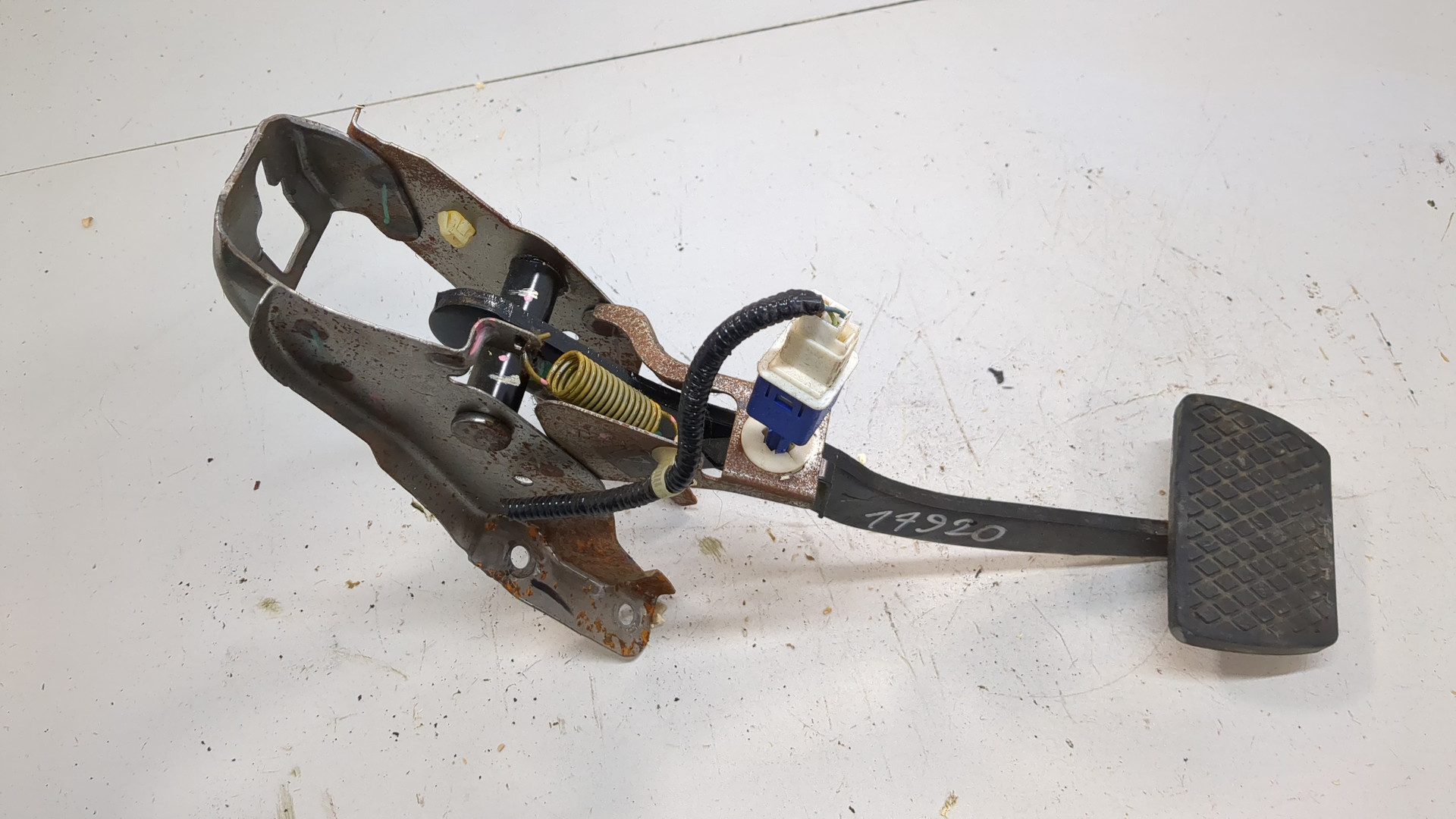 Педаль тормоза