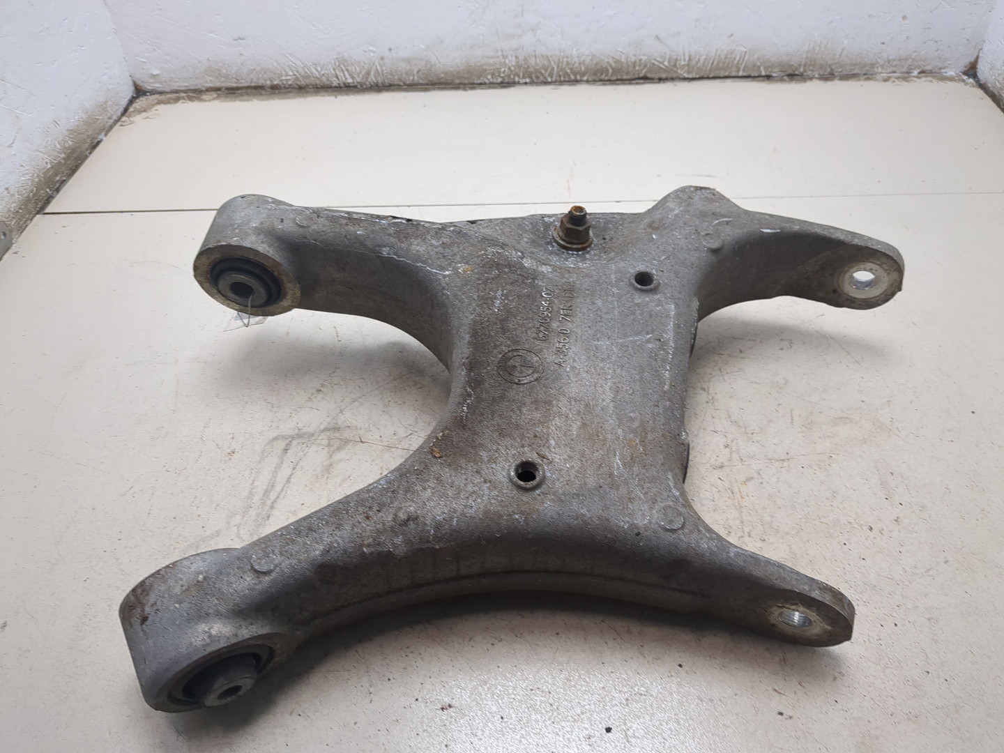 Рычаг задний правый