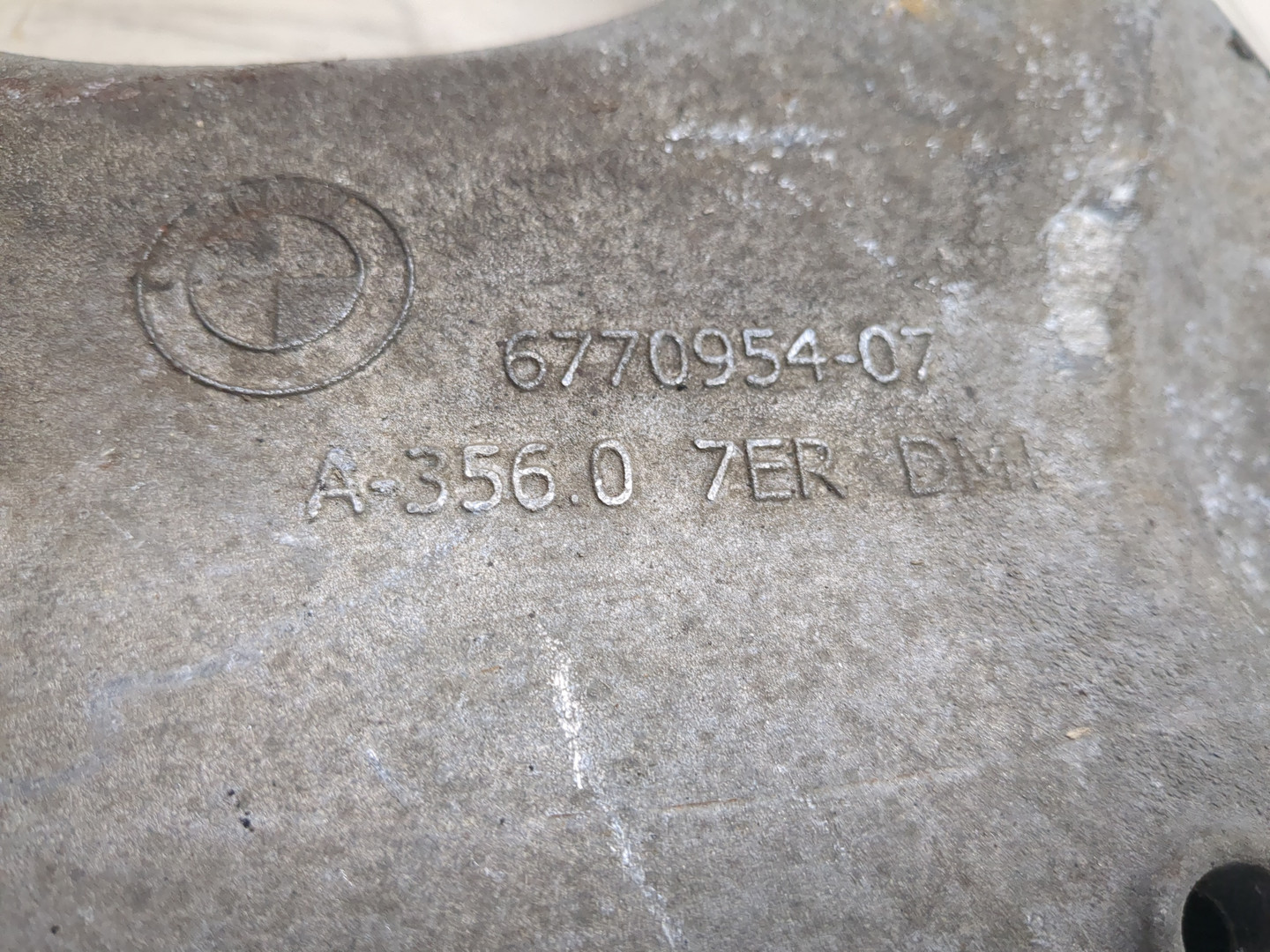 Рычаг задний правый