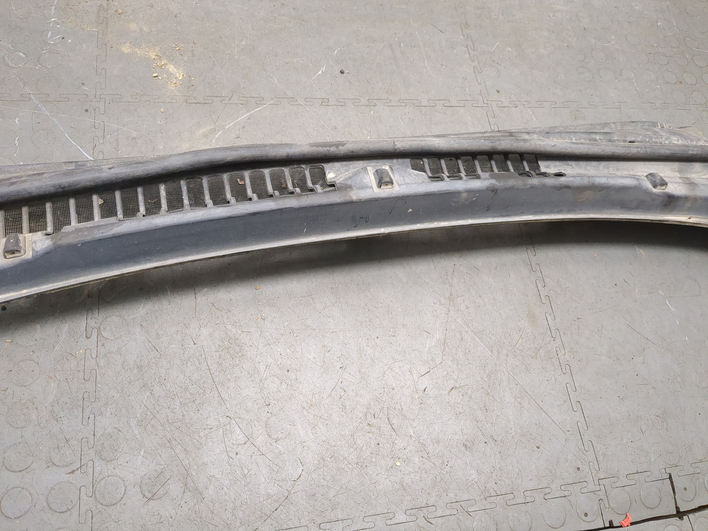 Решетка стеклоочистителей (Жабо)