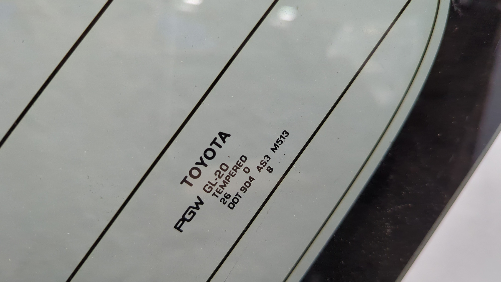 Стекло боковое