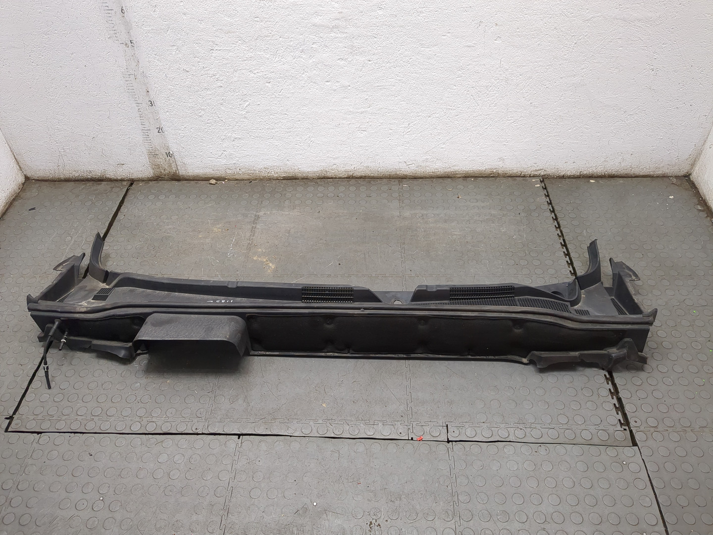 Решетка стеклоочистителей (Жабо)