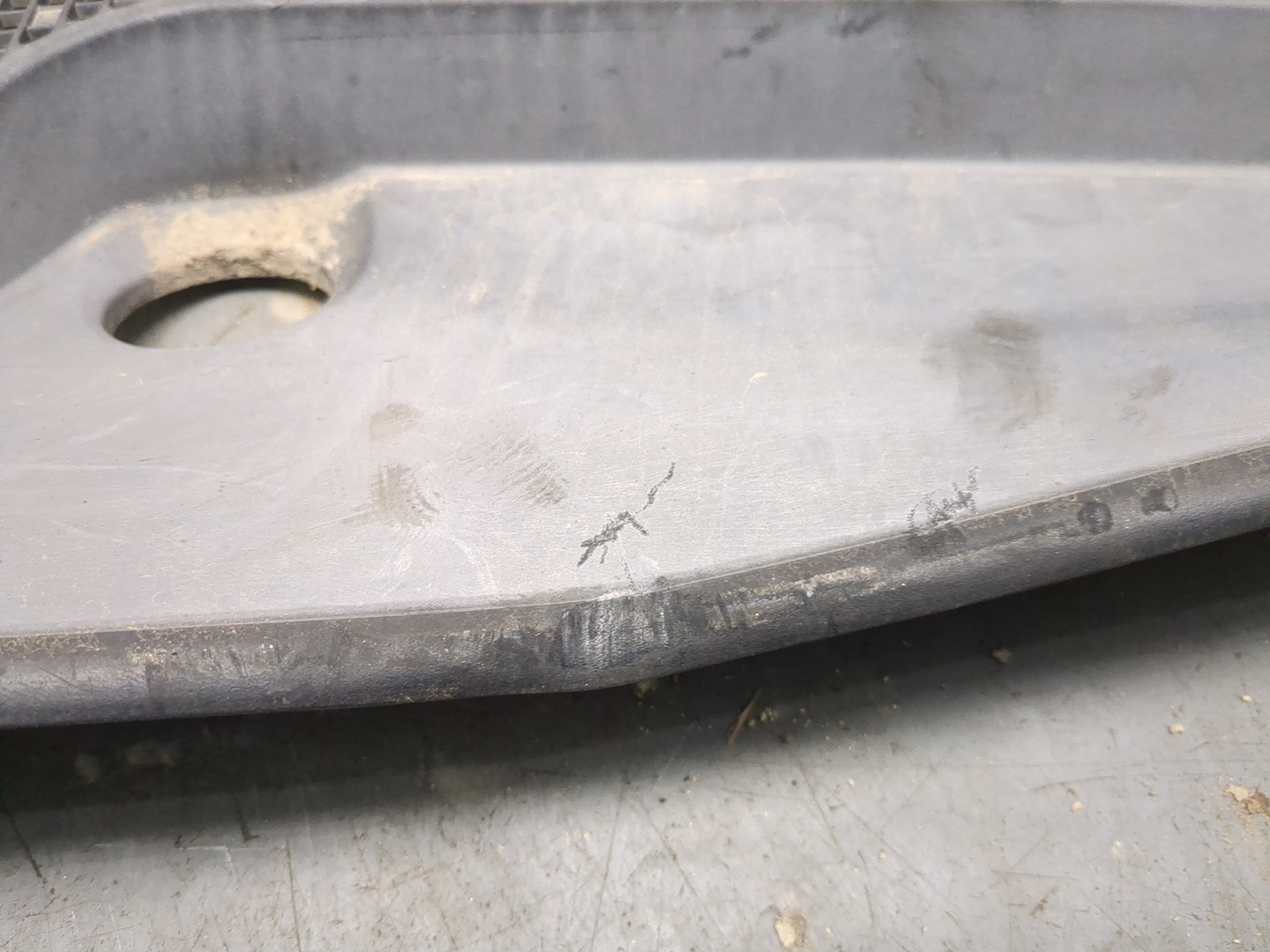 Решетка стеклоочистителей (Жабо)