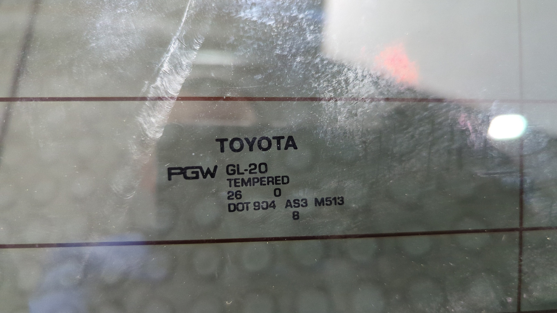 Стекло кузовное глухое правое