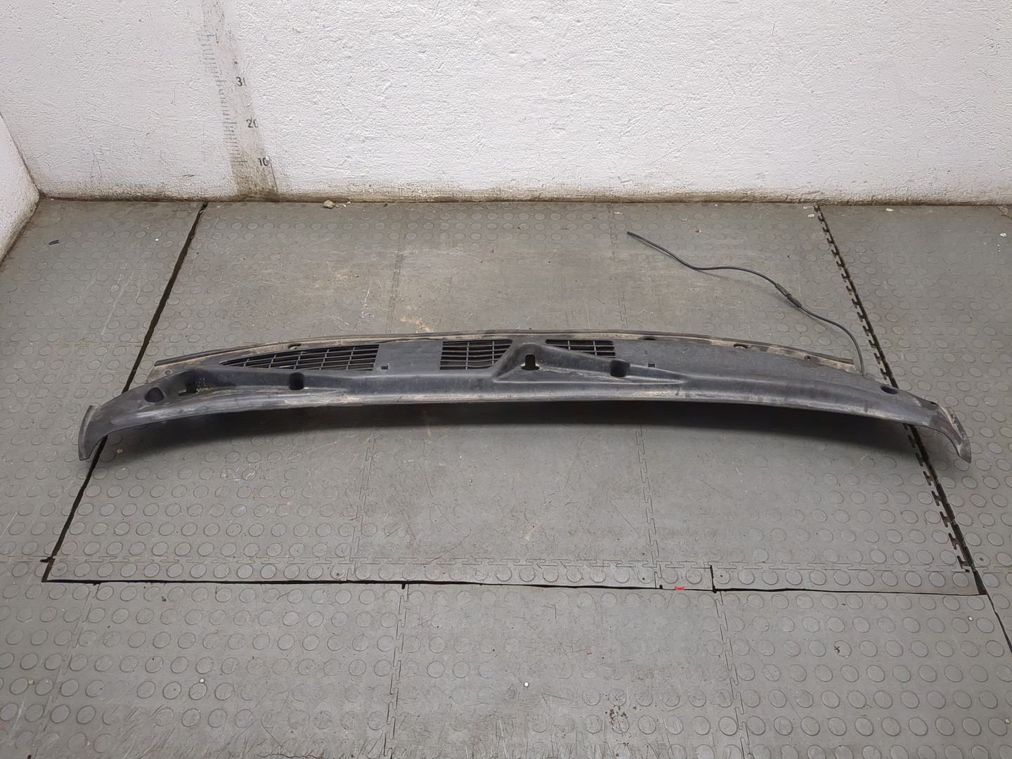 Решетка стеклоочистителей (Жабо)