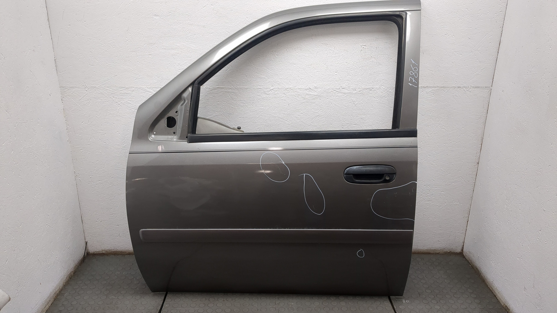 Дверь передняя левая