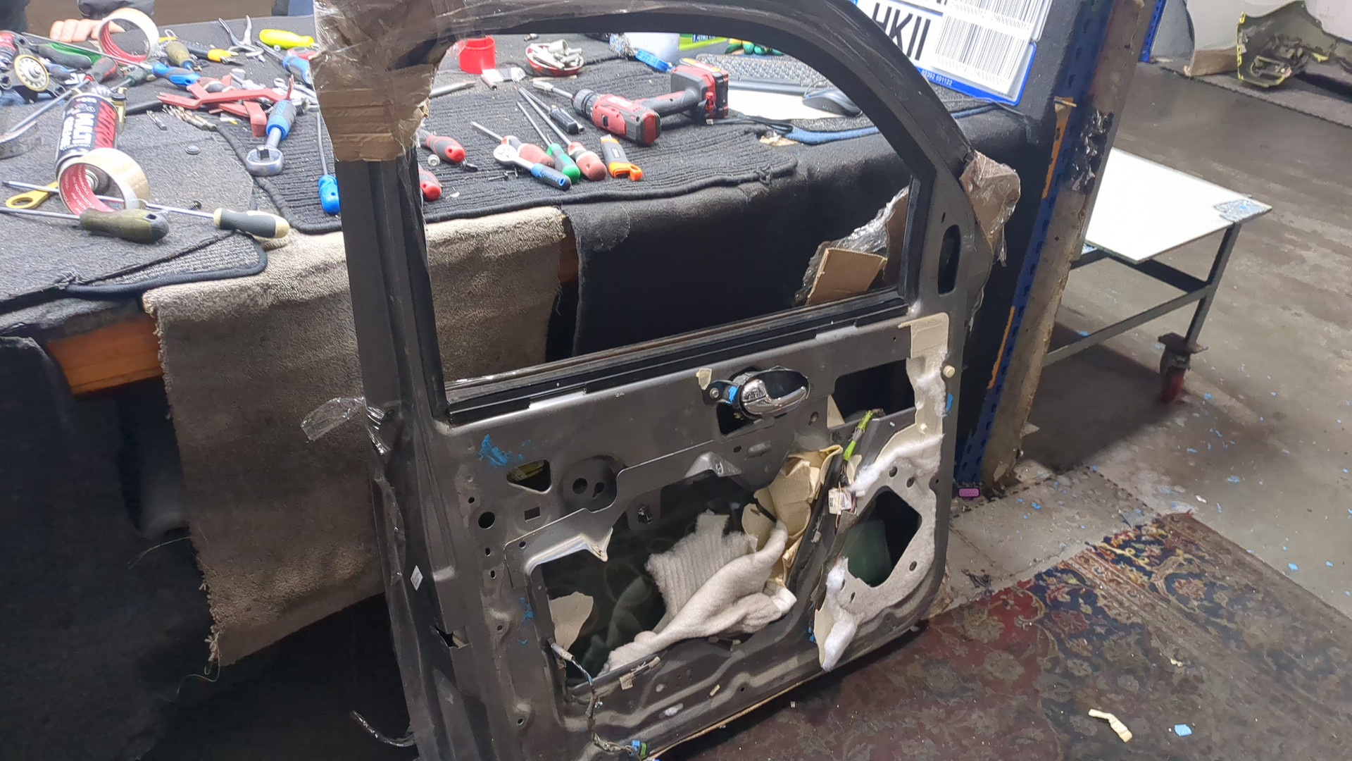 Дверь передняя левая