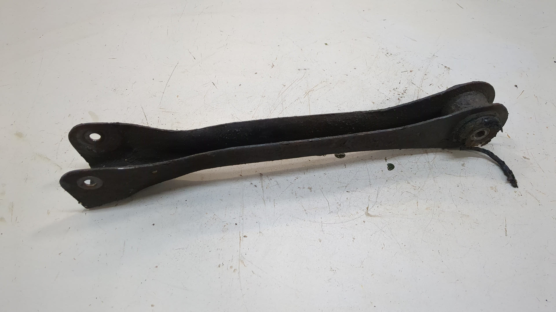 Рычаг задний