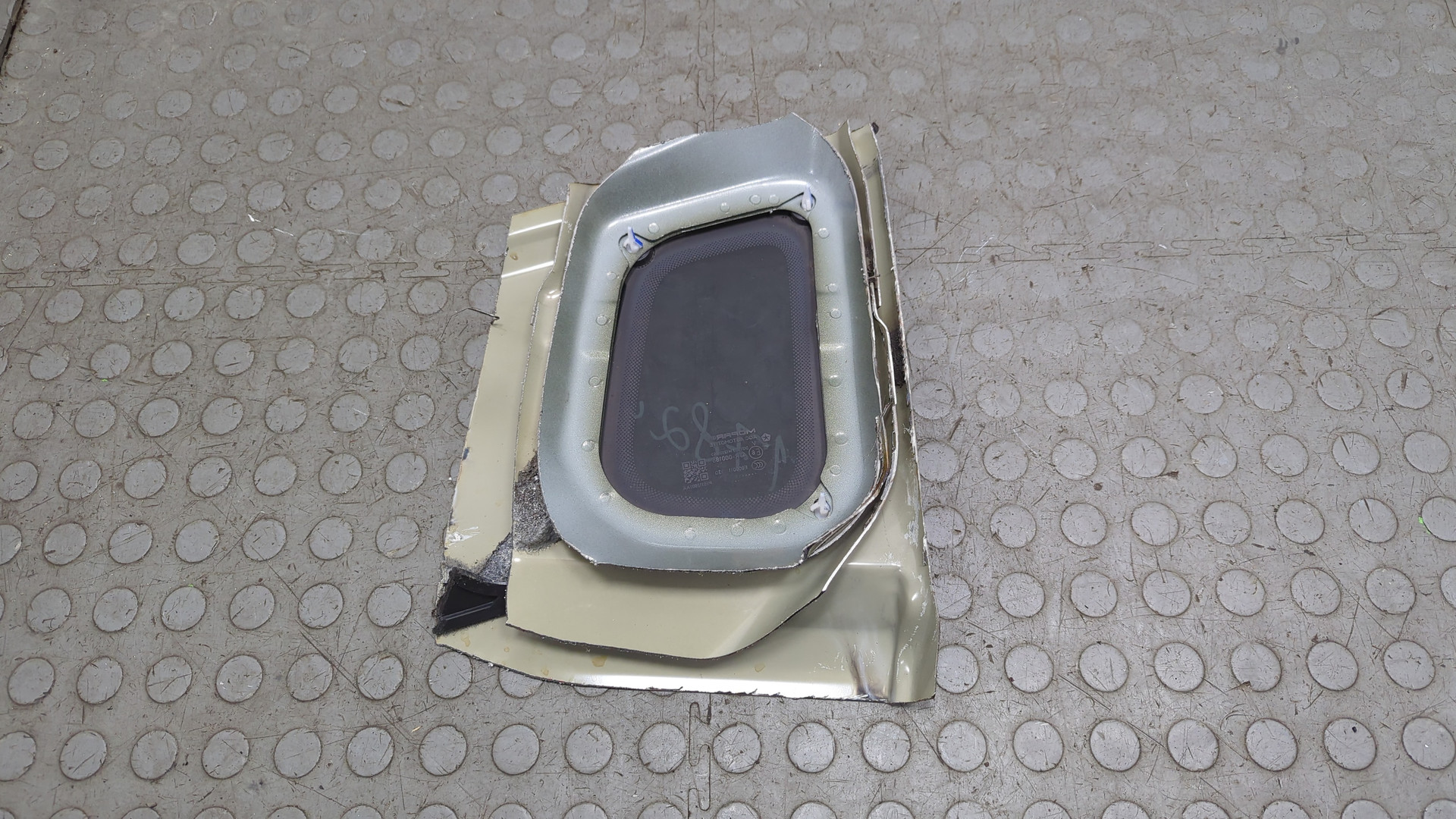 Стекло боковое