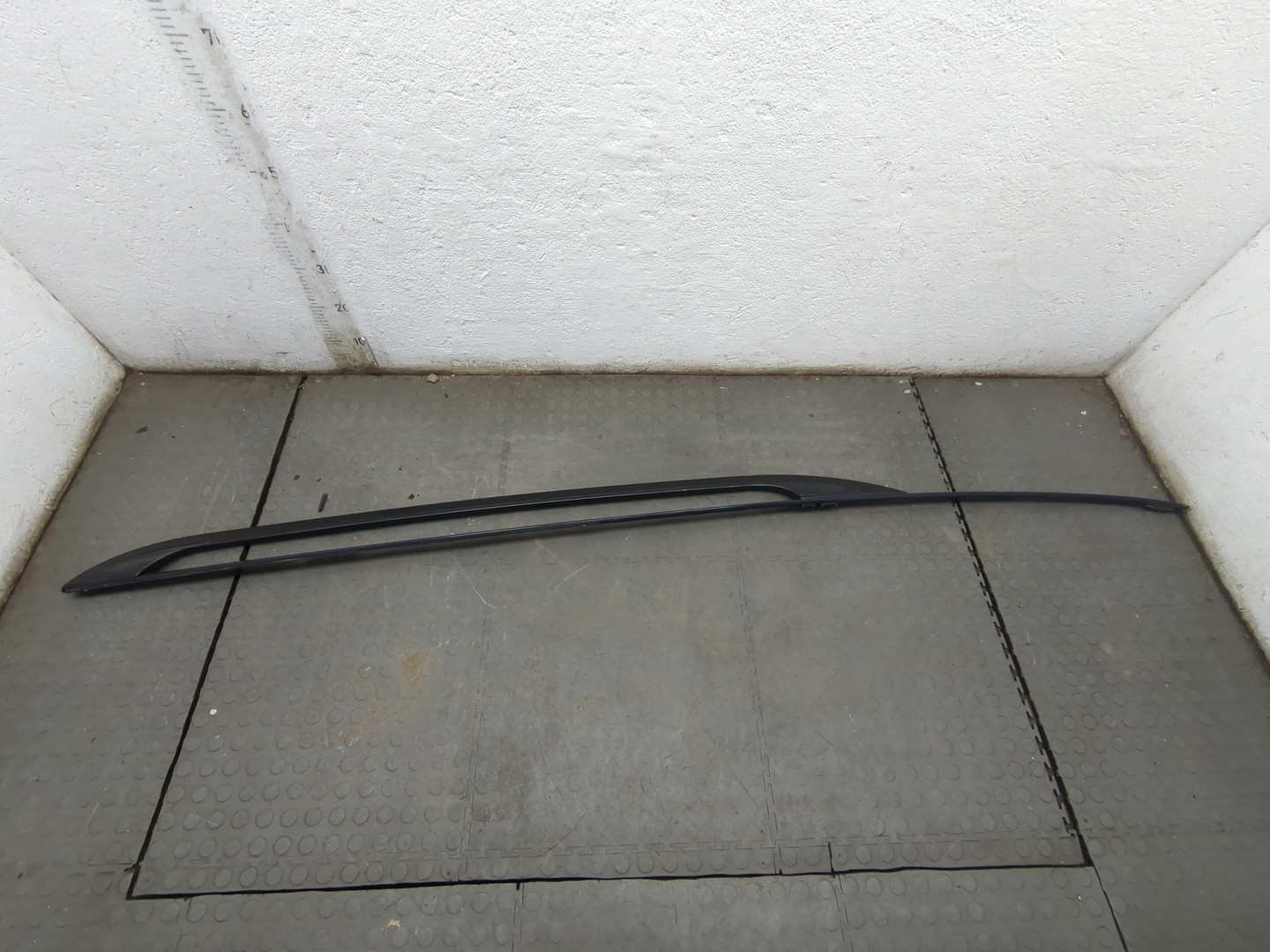 Рейлинг (релинг) правый (планка на крышу)