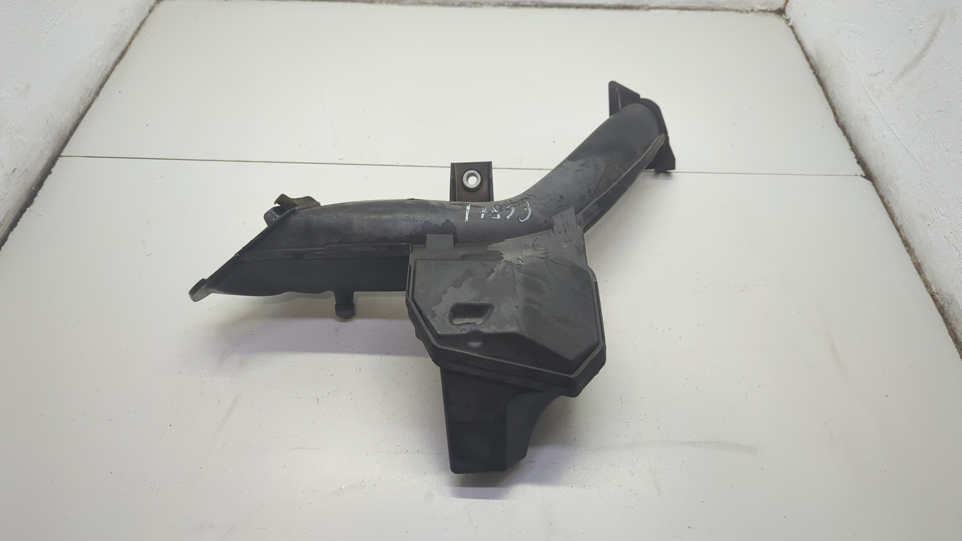 Патрубок воздушного фильтра