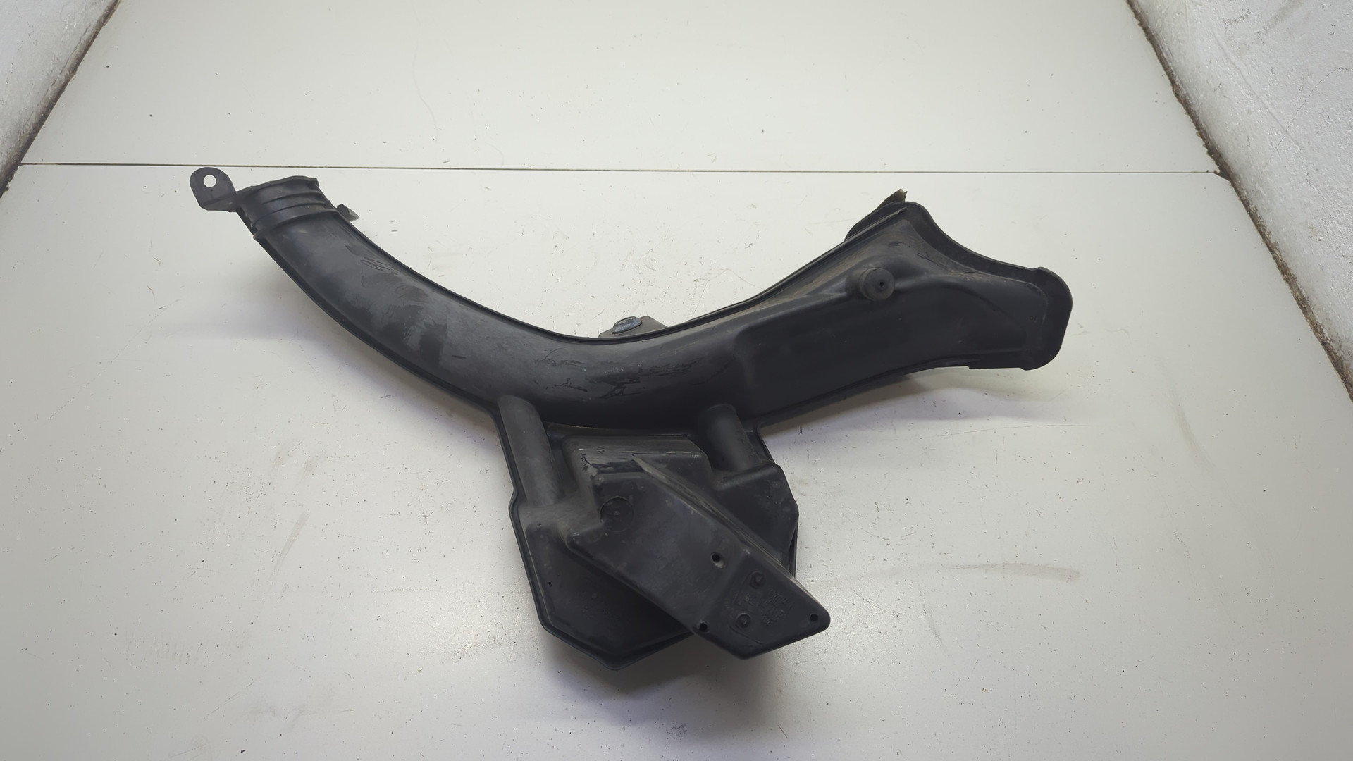 Патрубок воздушного фильтра