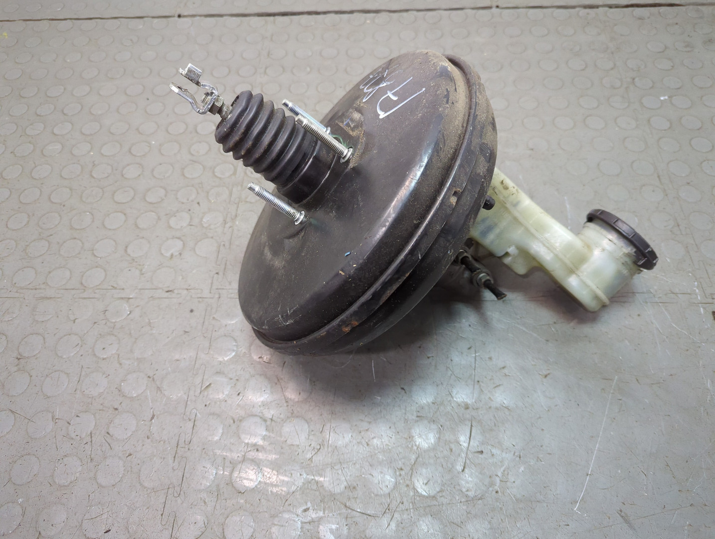 Усилитель тормозов вакуумный