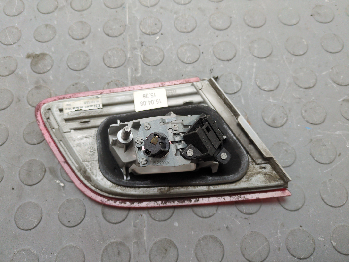 Фонарь задний внутренний правый