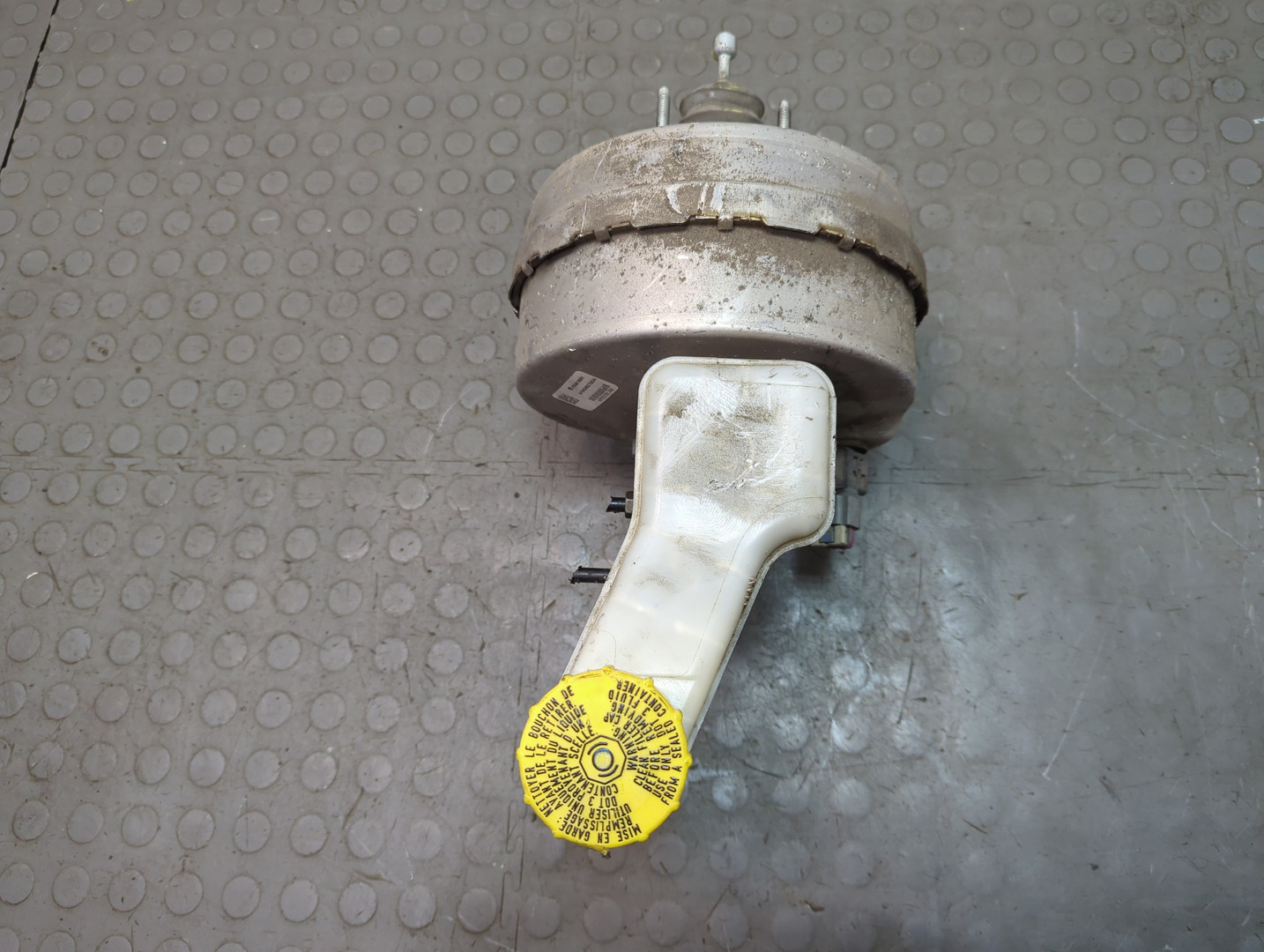 Цилиндр тормозной главный