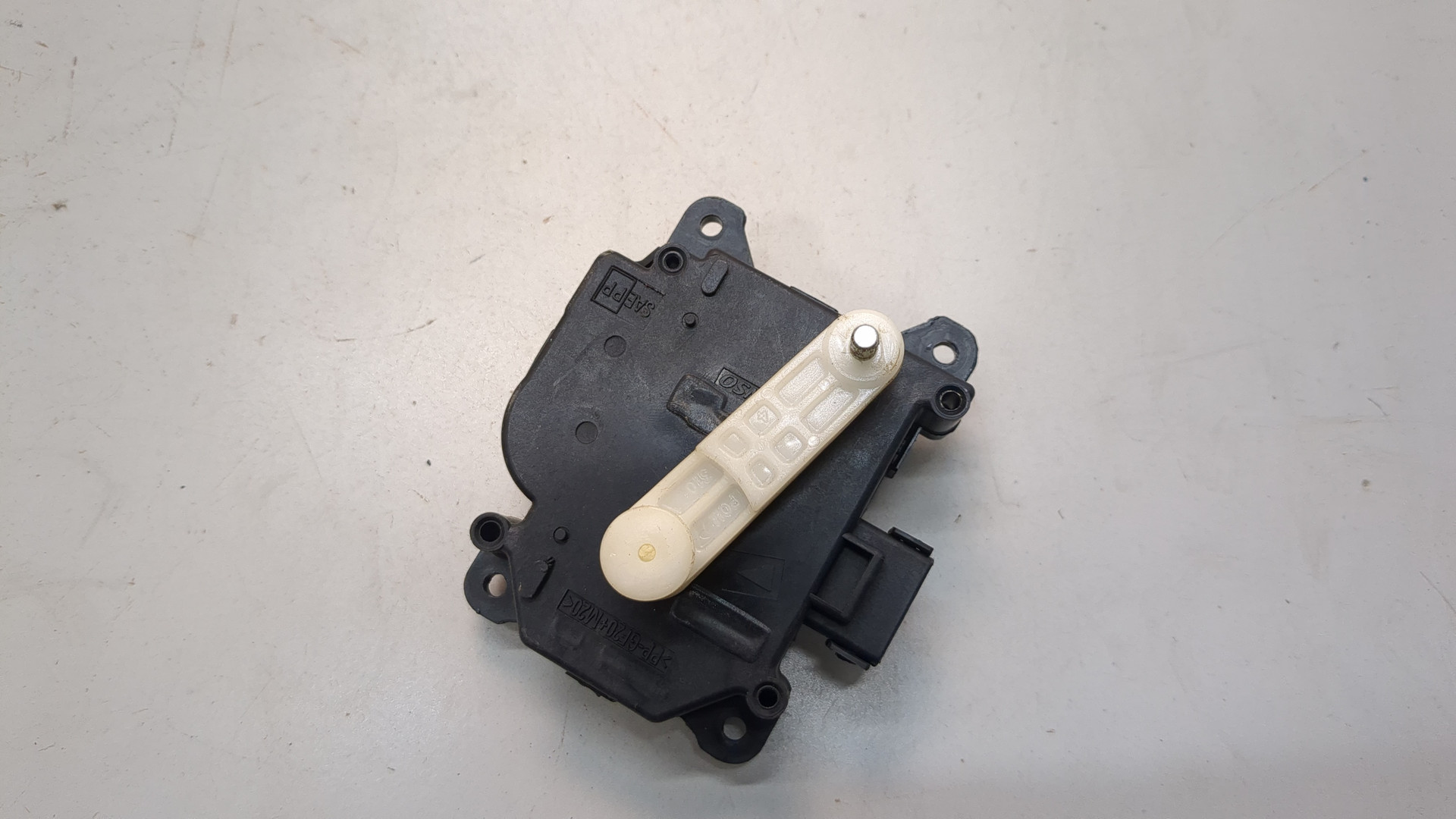 Моторчик заслонки печки