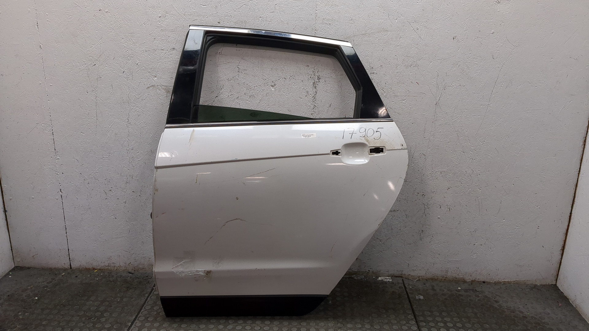 Дверь задняя левая