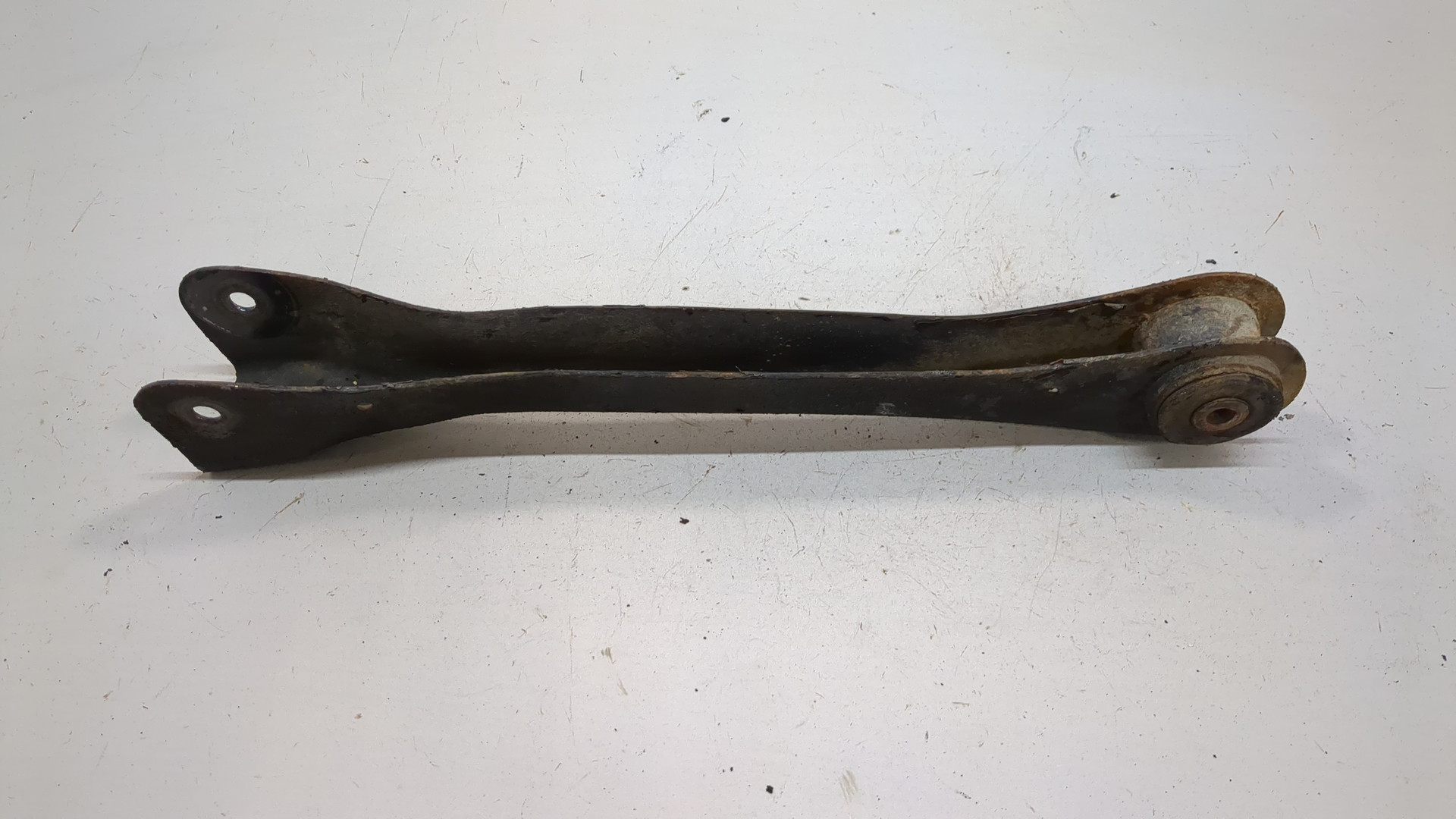 Рычаг задний