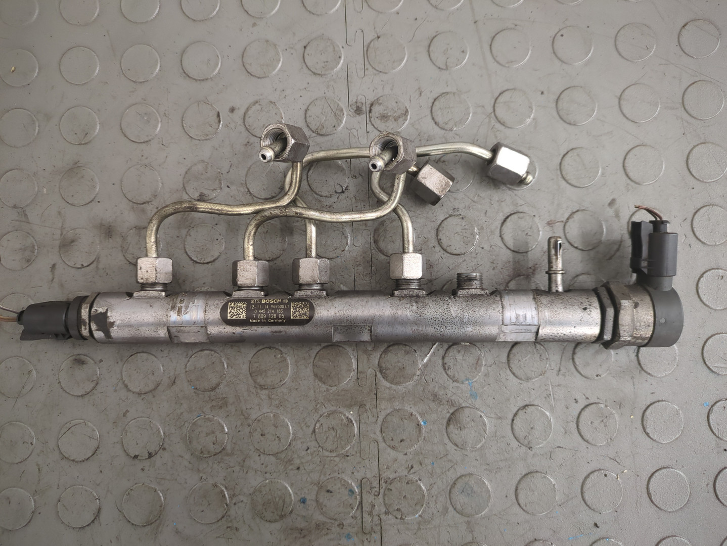 Рейка топливная (рампа)