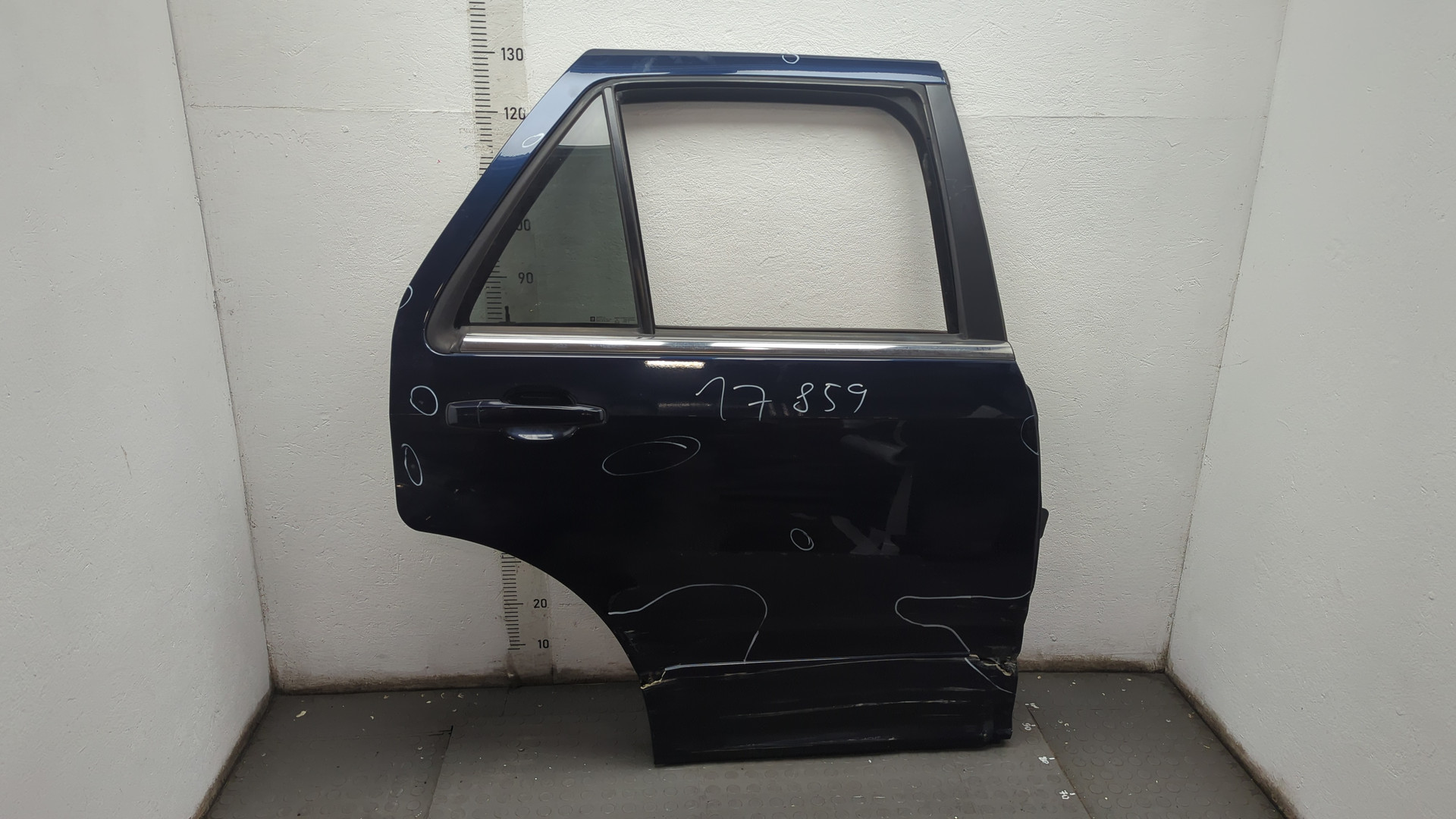 Дверь задняя правая