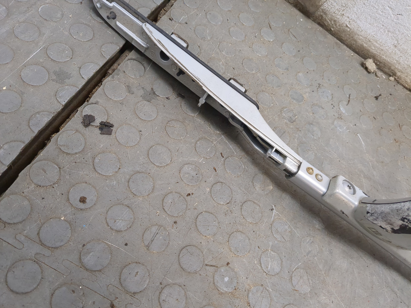 Рейлинги (релинг) к-кт (планки на крышу)