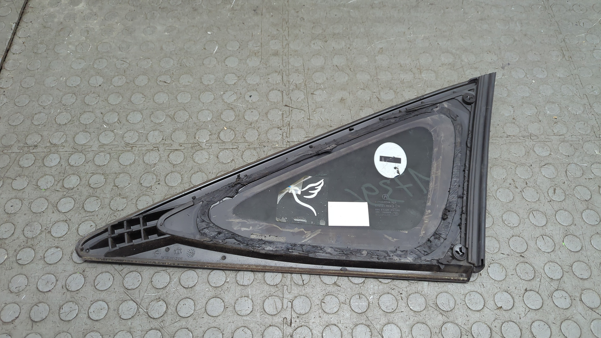 Стекло боковое