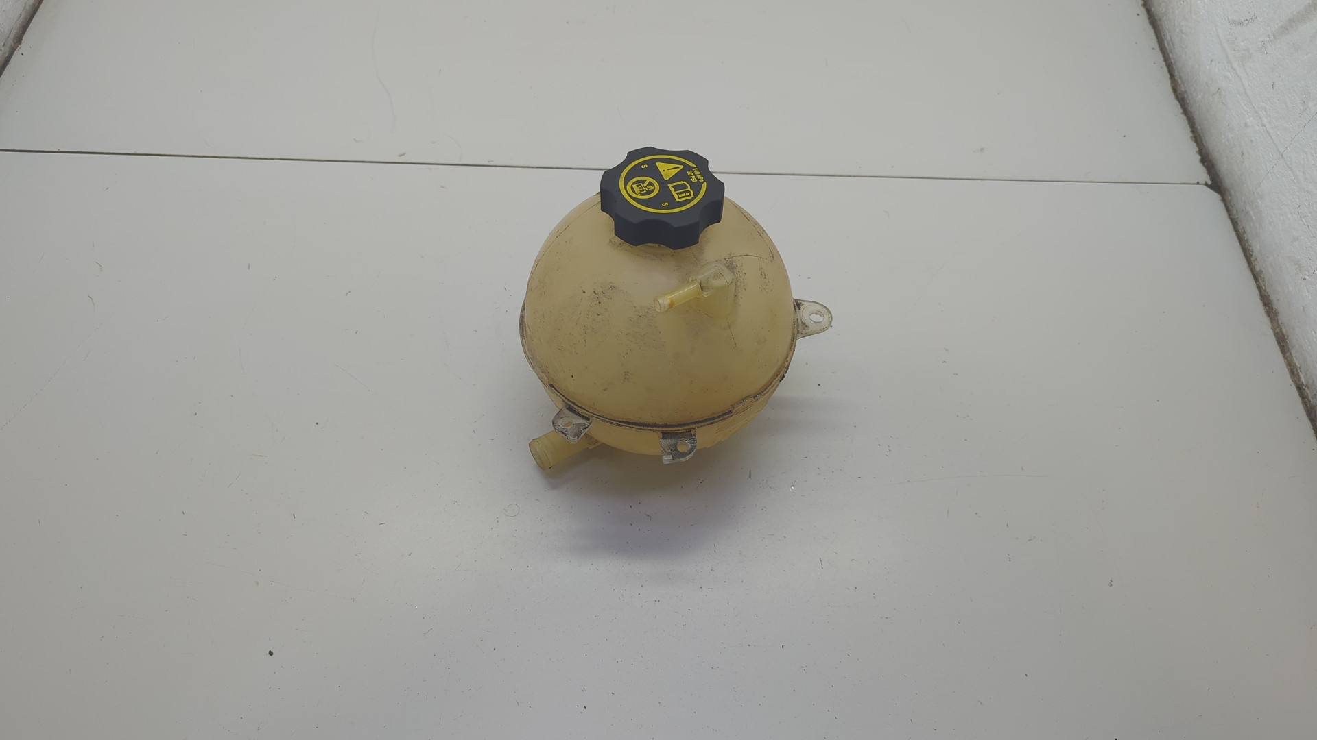 Бачок расширительный