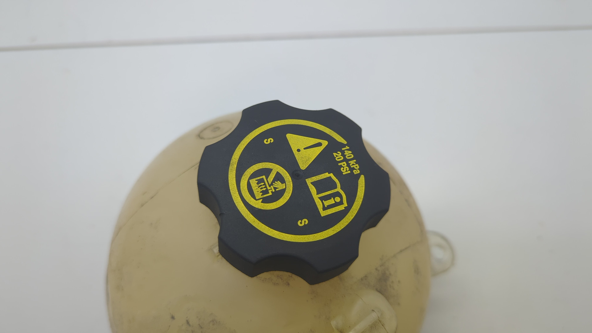 Бачок расширительный