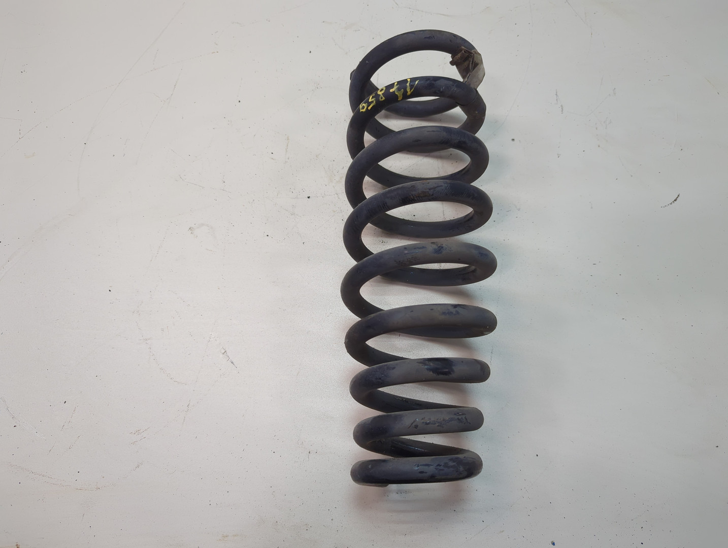 Пружина задняя