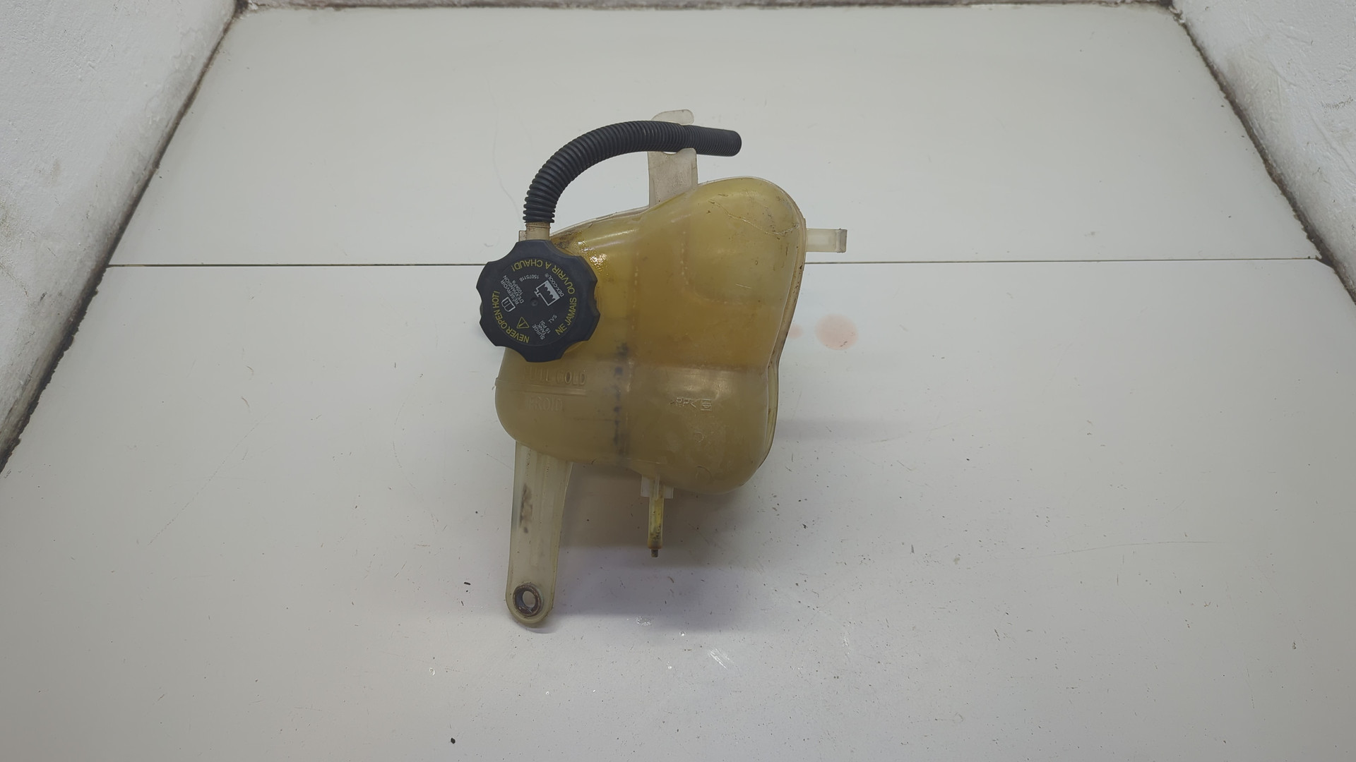 Бачок расширительный