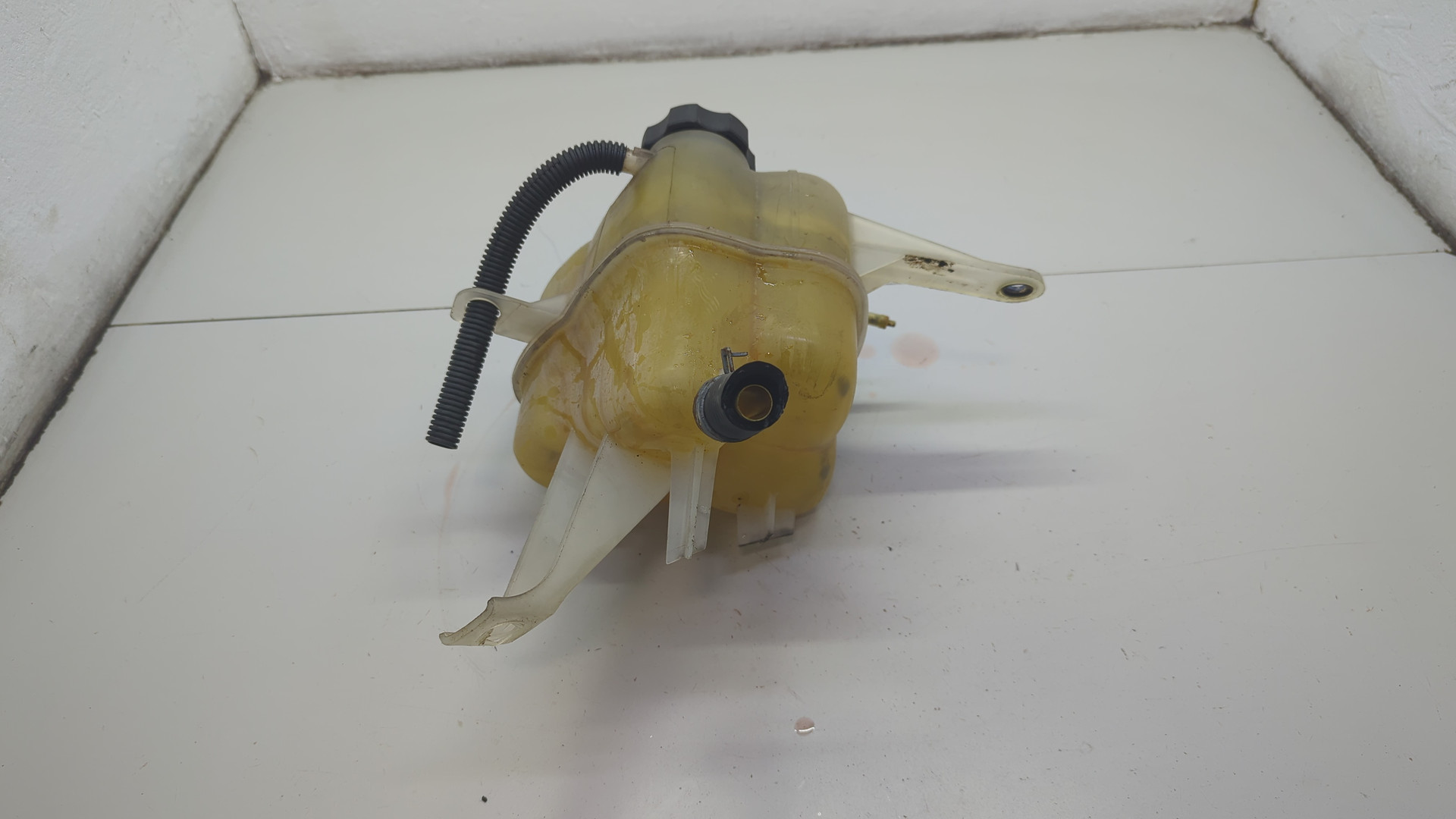 Бачок расширительный