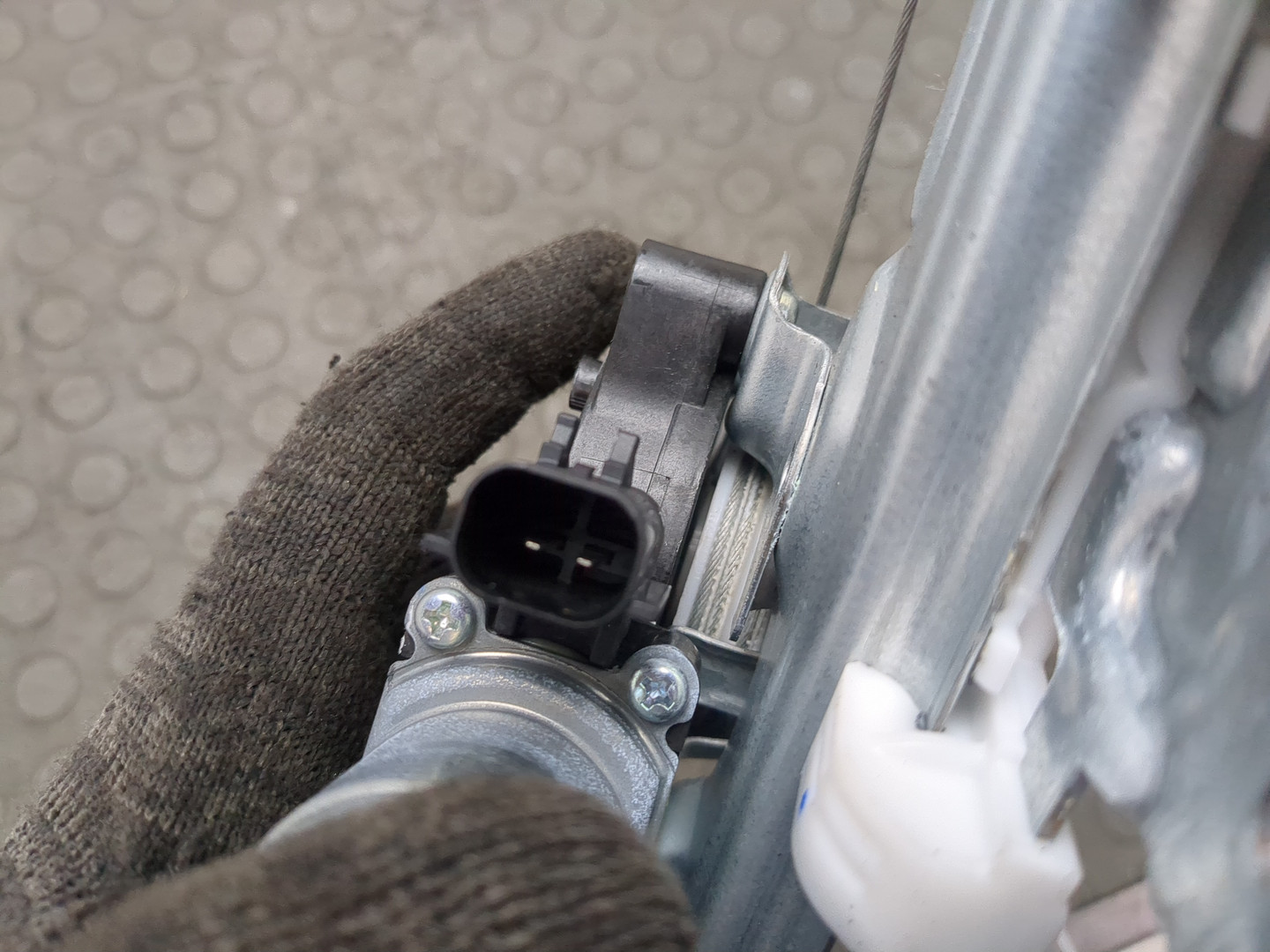 Стеклоподъемник электр. передний левый