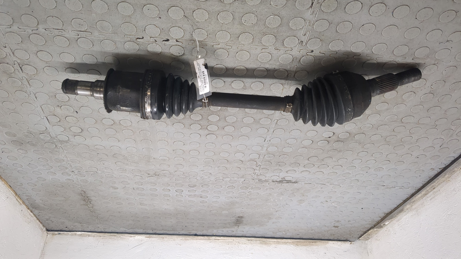 Полуось передняя левая