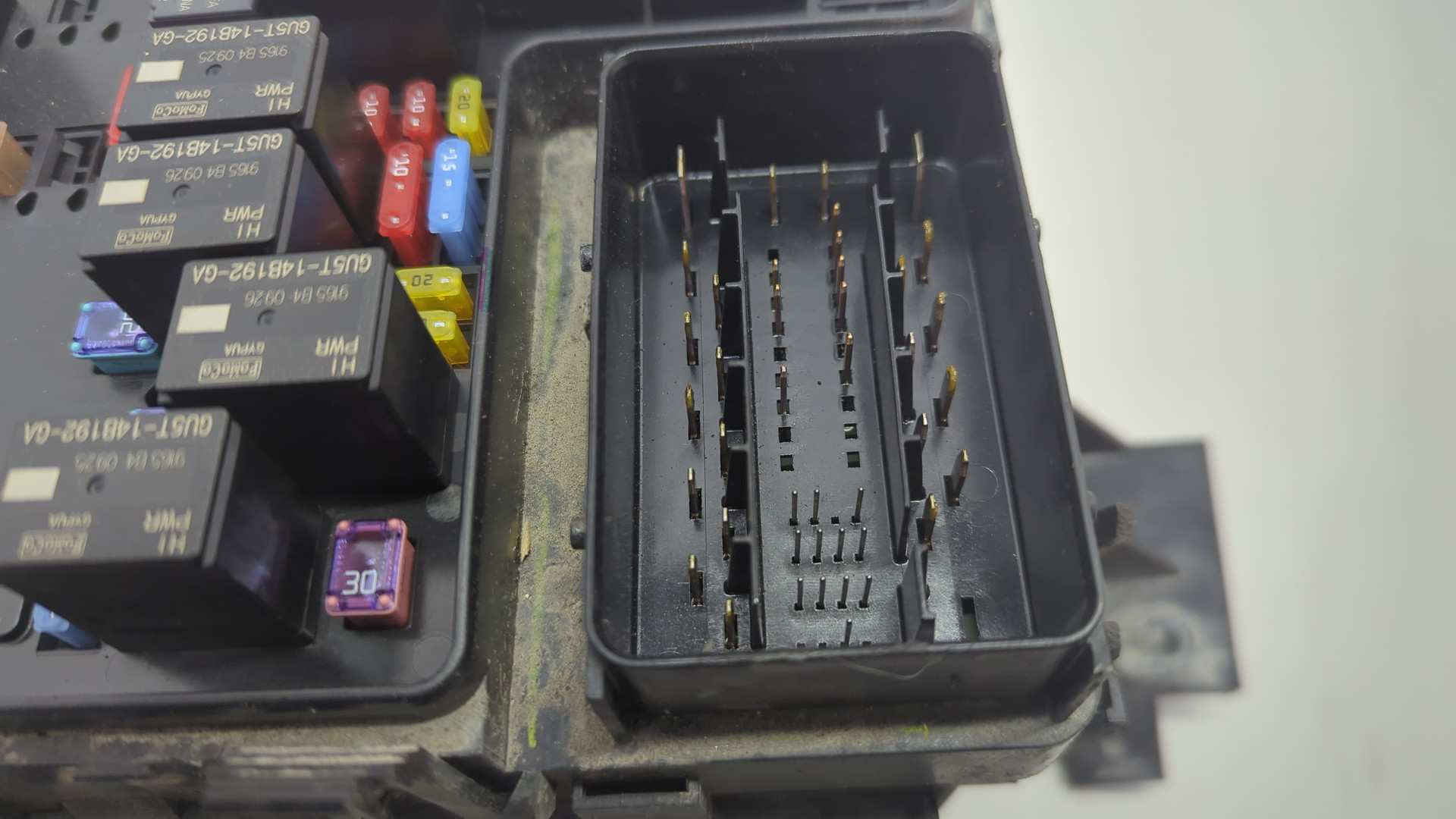 Блок предохранителей