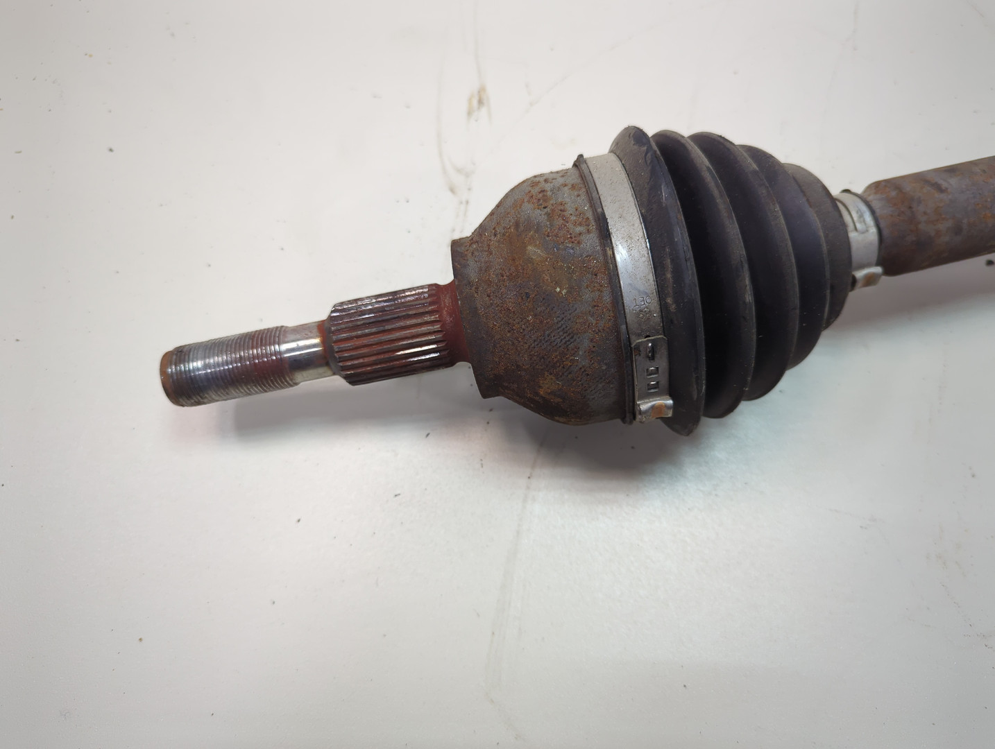 Полуось передняя правая