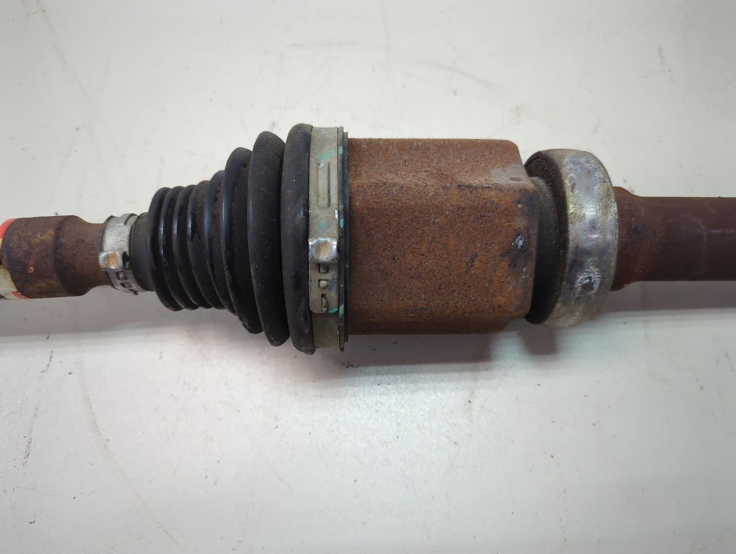 Полуось передняя правая