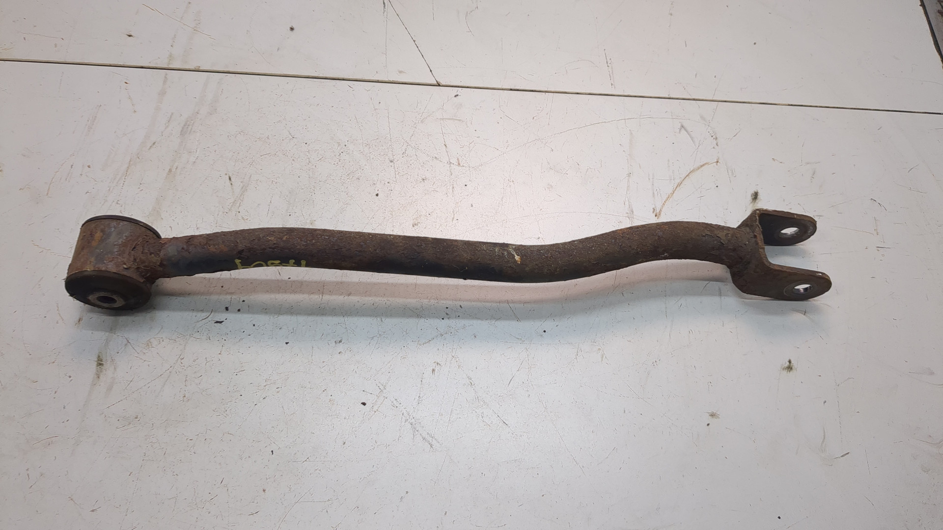 Рычаг задний