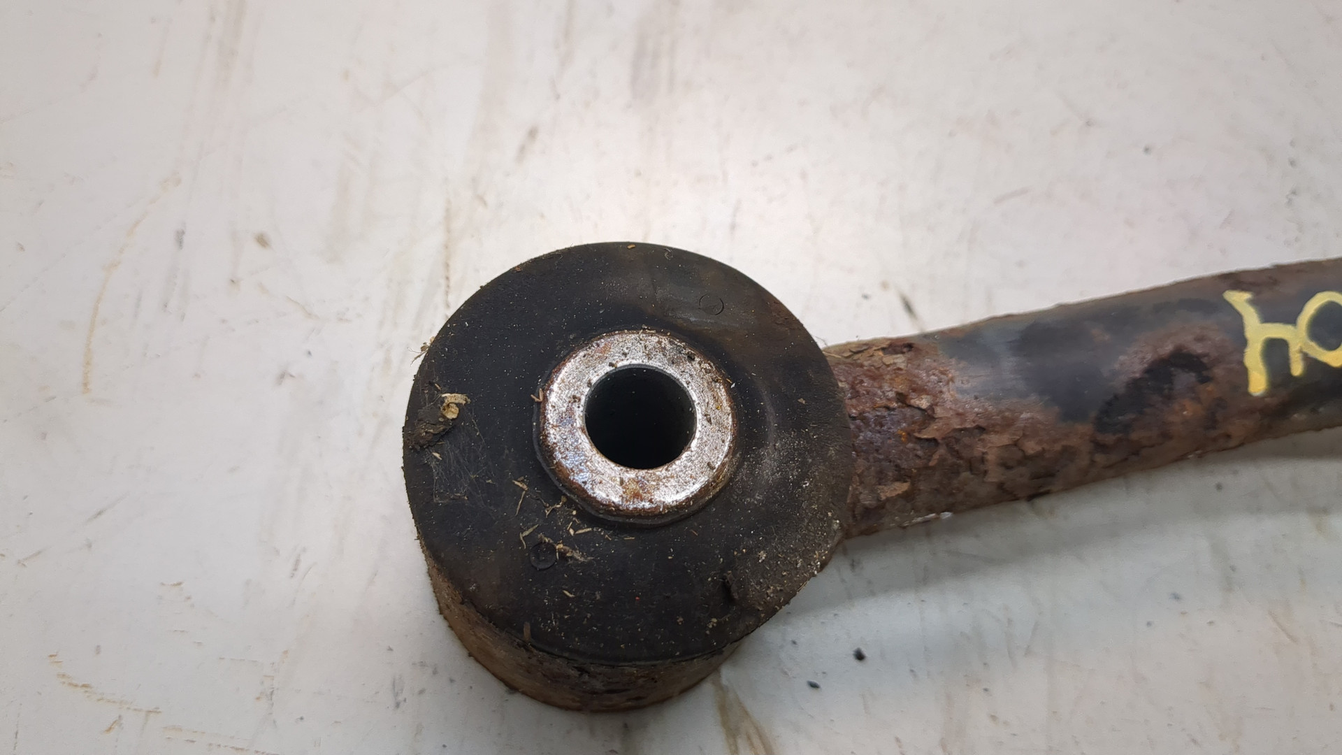 Рычаг задний