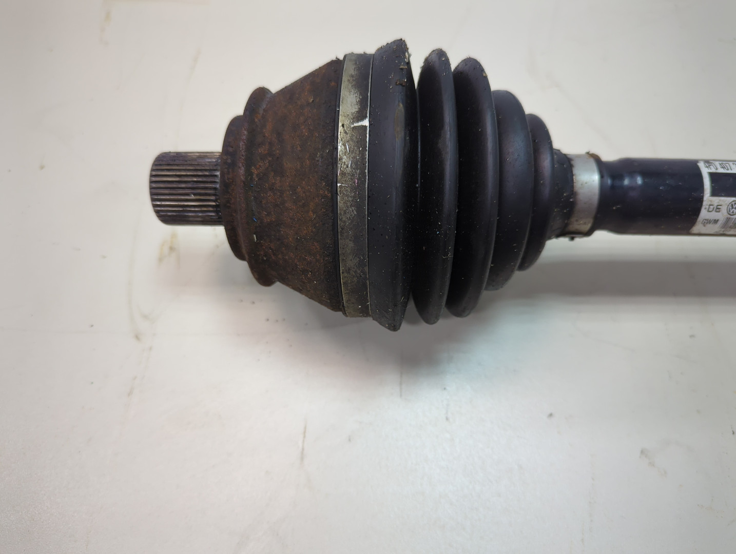 Полуось передняя левая