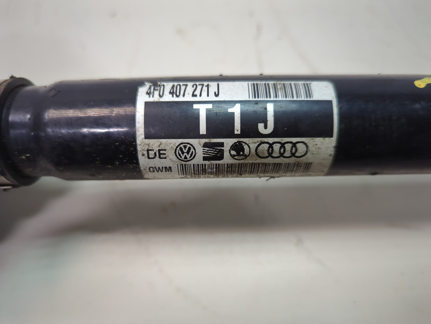 Полуось передняя левая