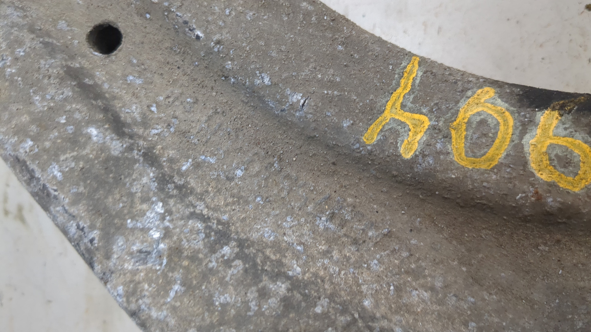 Рычаг задний левый