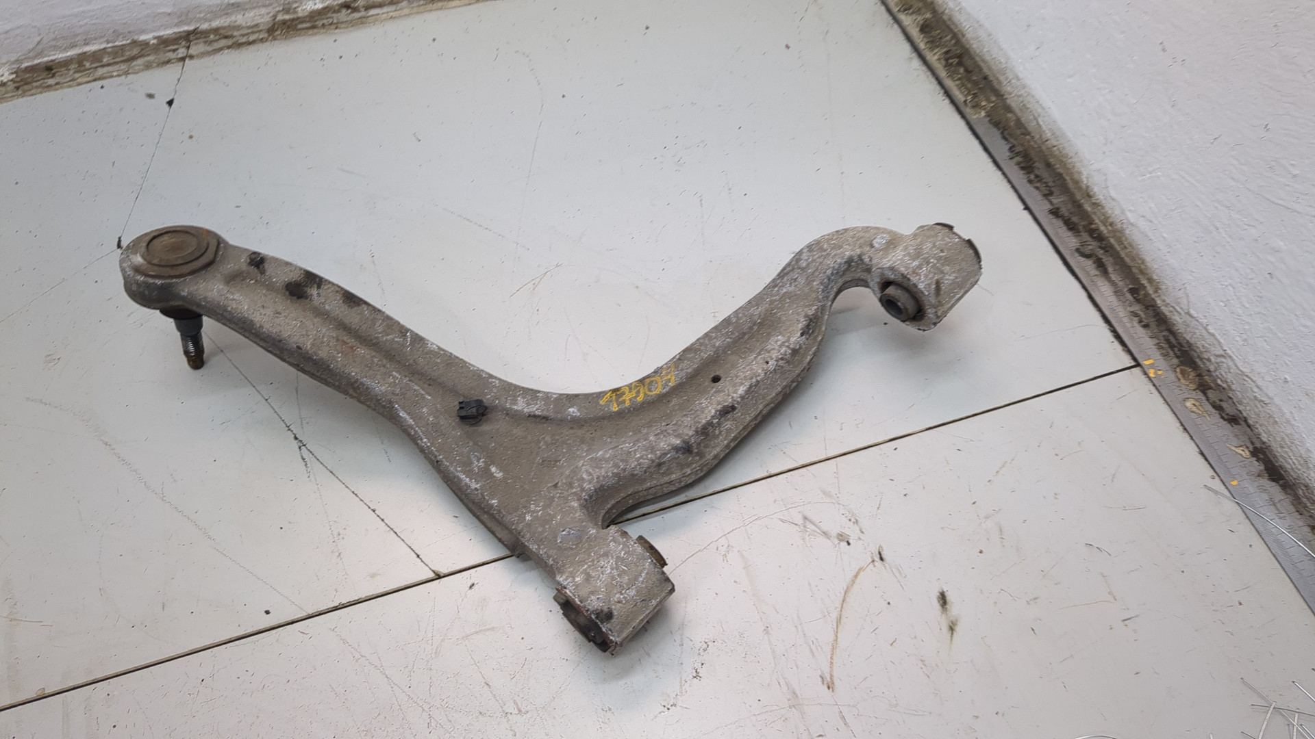 Рычаг задний правый