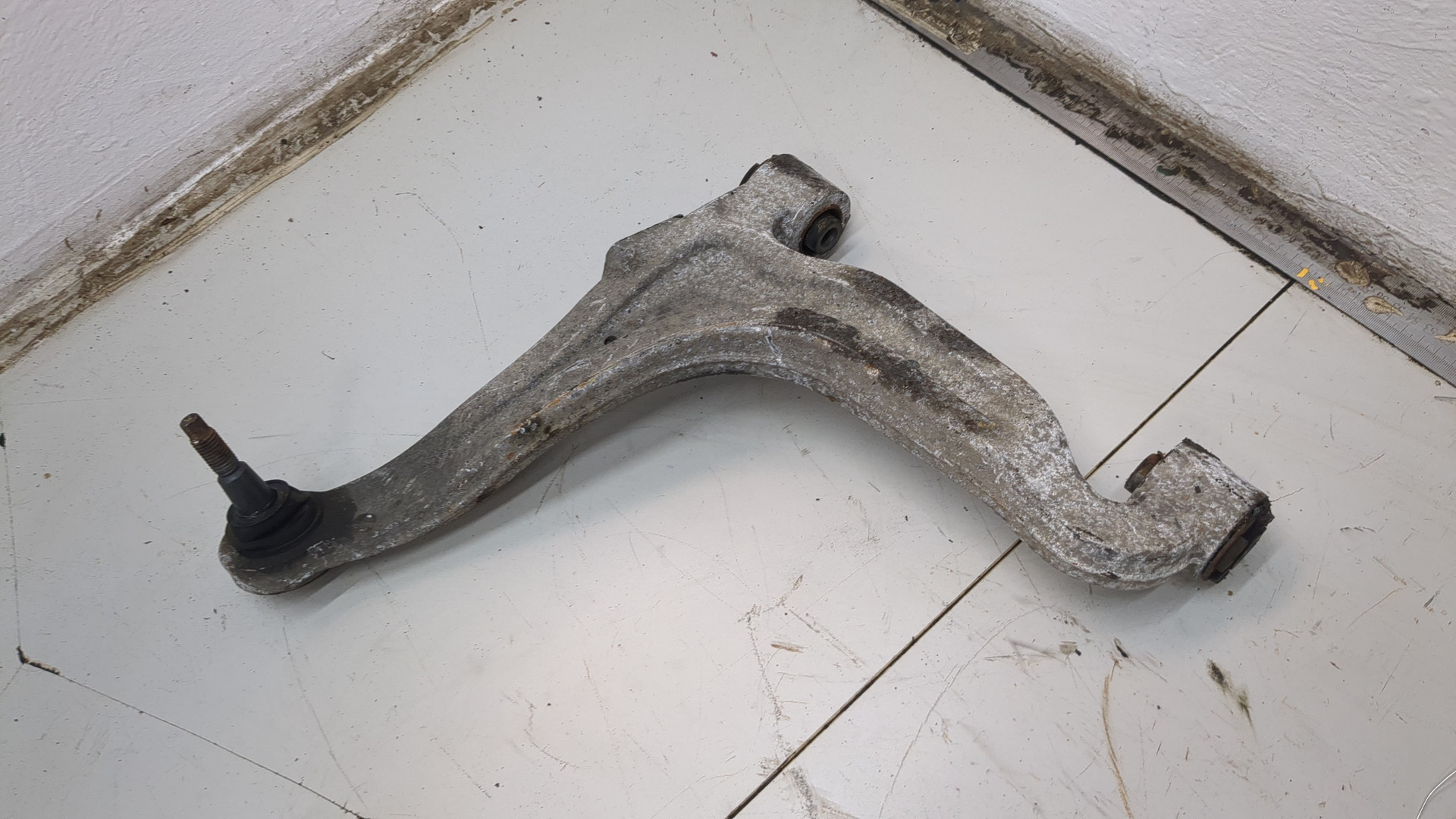 Рычаг задний правый