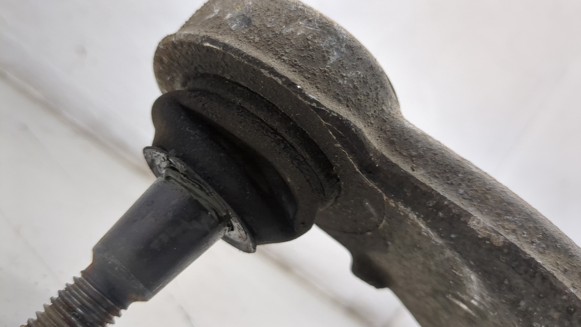 Рычаг задний правый