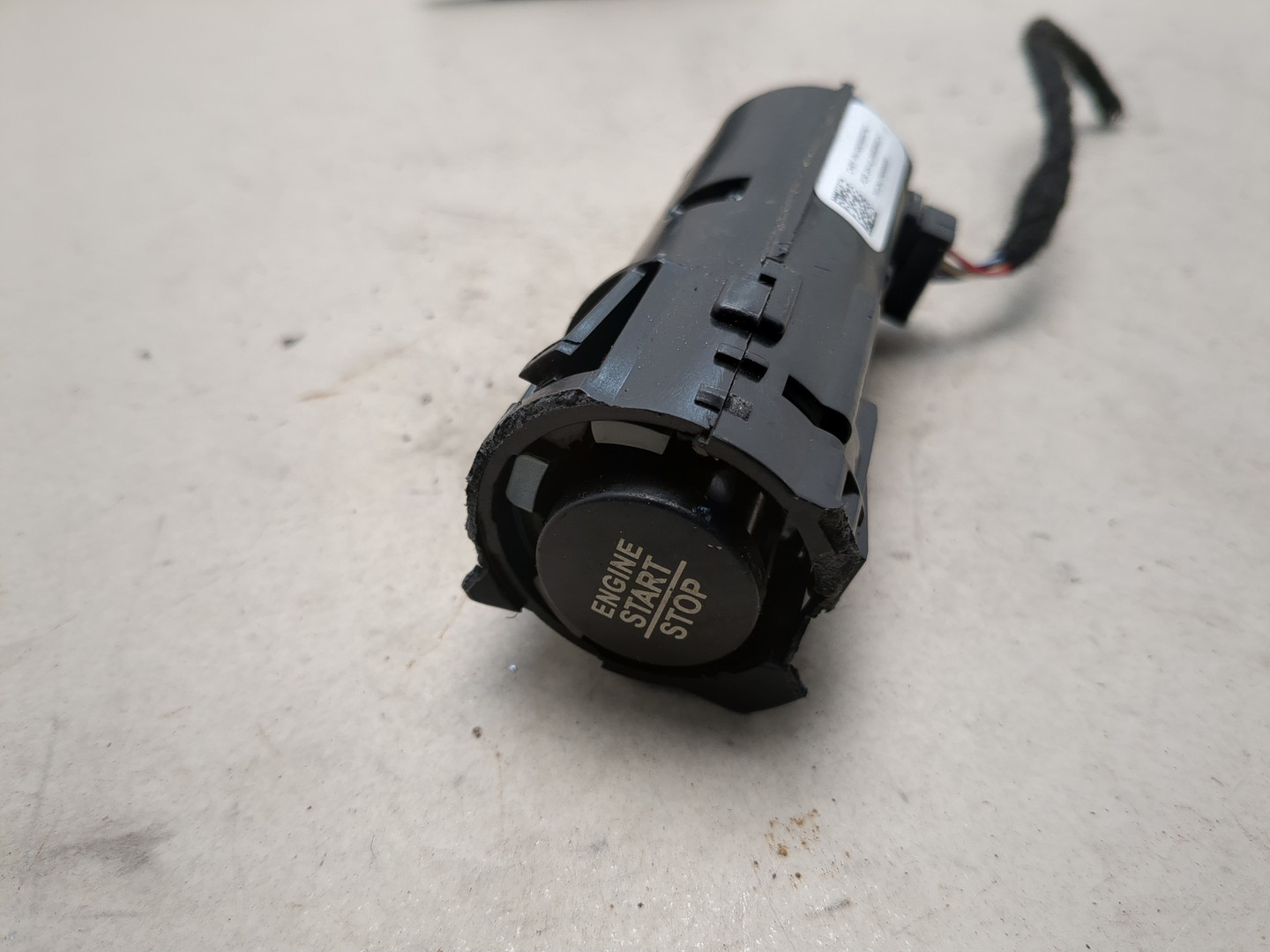 Кнопка запуска двигателя